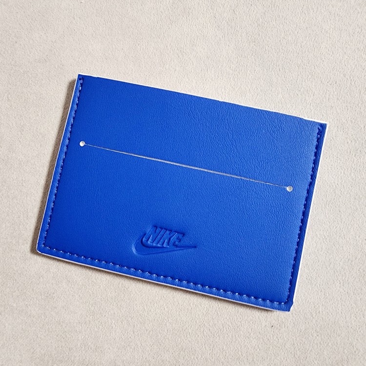 Nike Icon Air Force 1 Card Wallet White 착용 스타일 - 2
