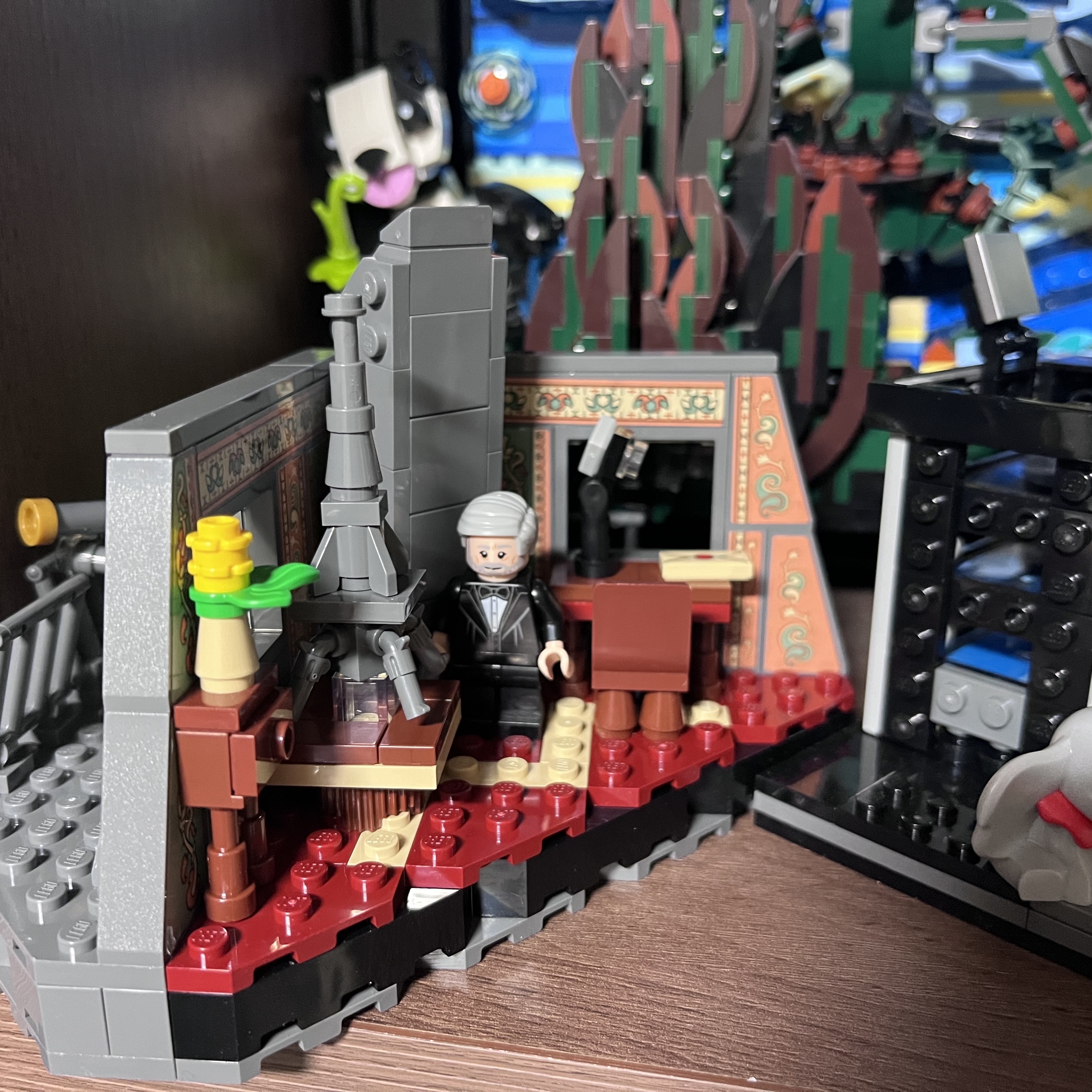 Lego Eiffel’s Apartment 착용 스타일 - 5