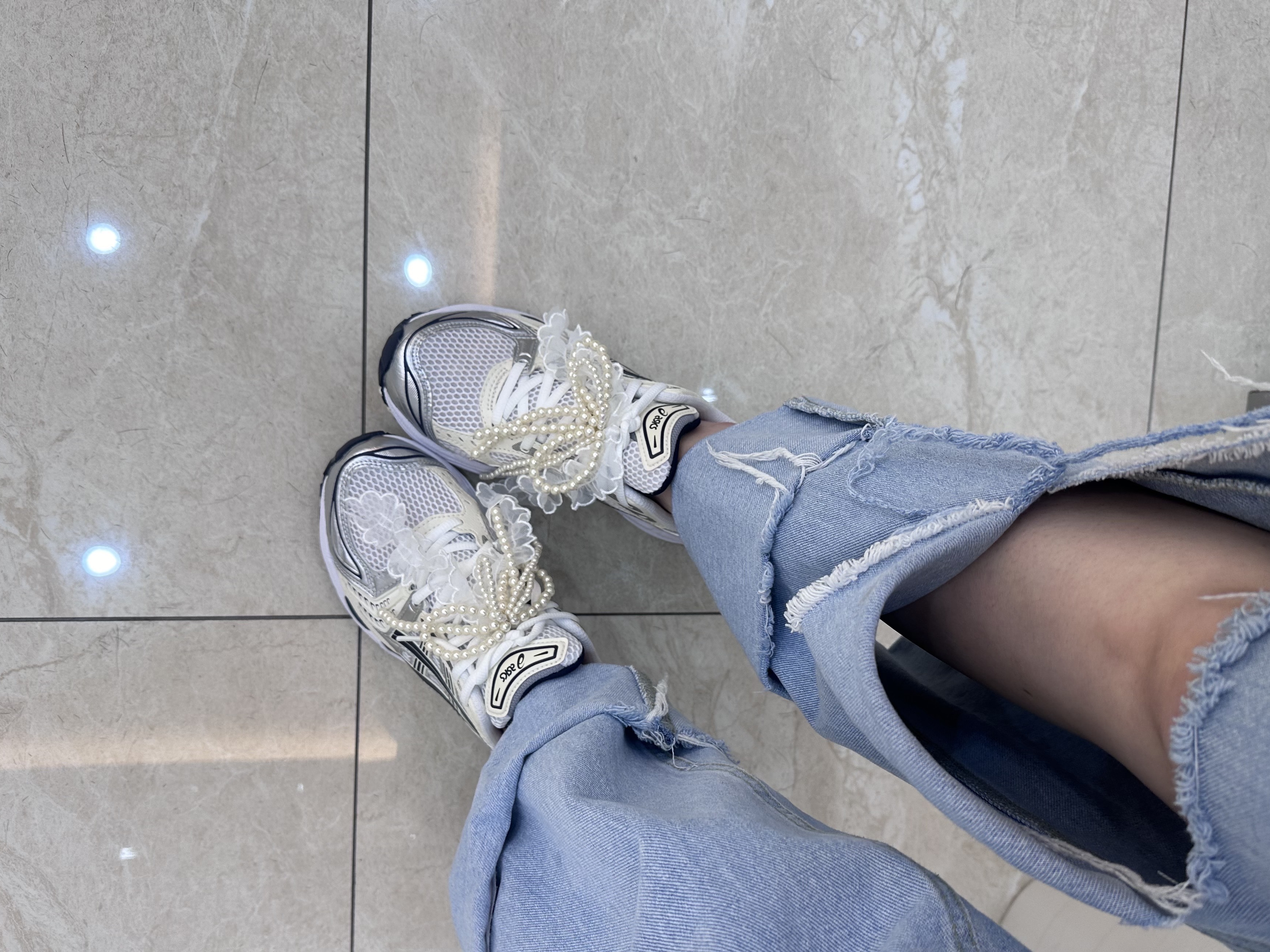 (W) Asics Gel-Kayano 14 White Midnight 착용 스타일
