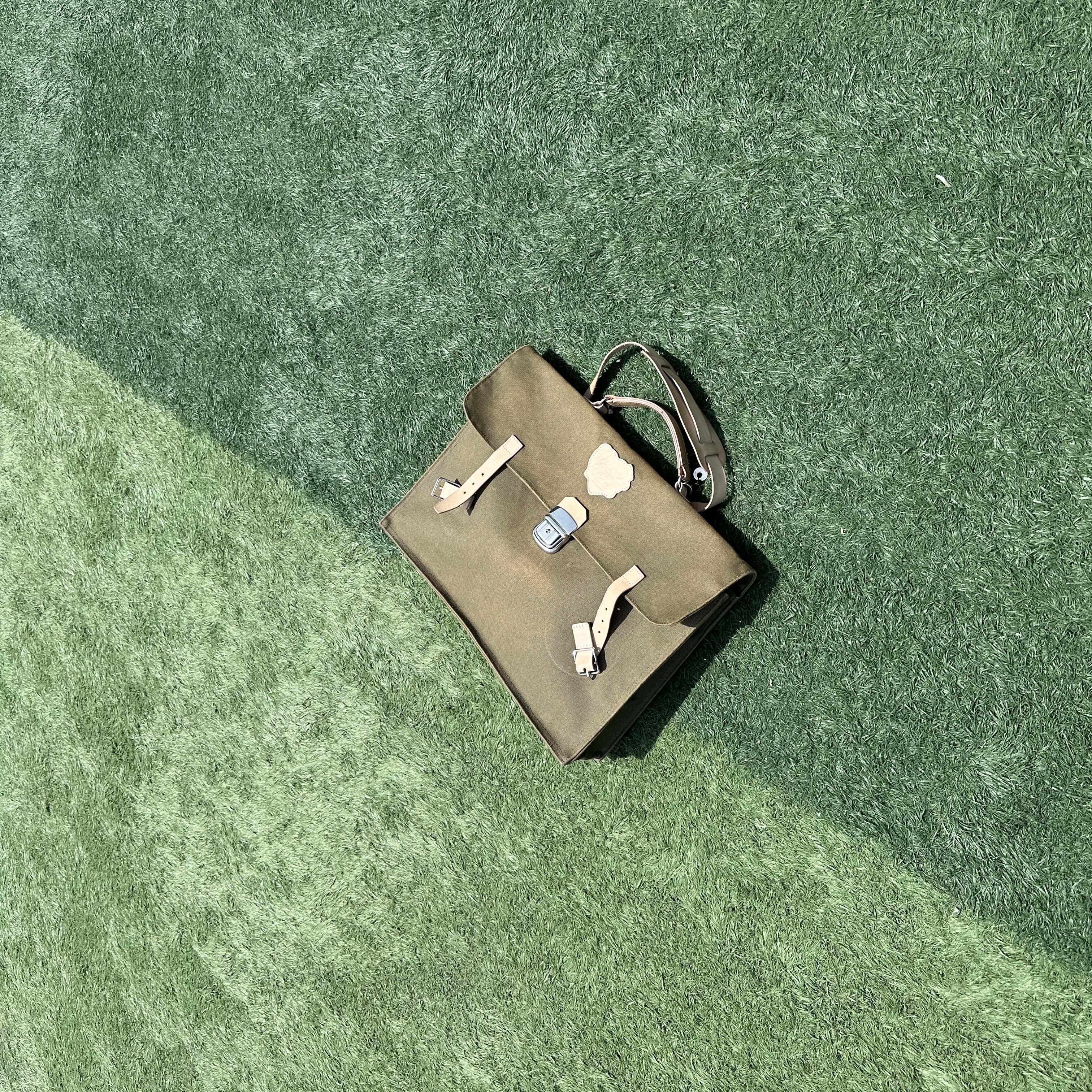 Human Made Canvas School Bag Olive Drab 착용 스타일