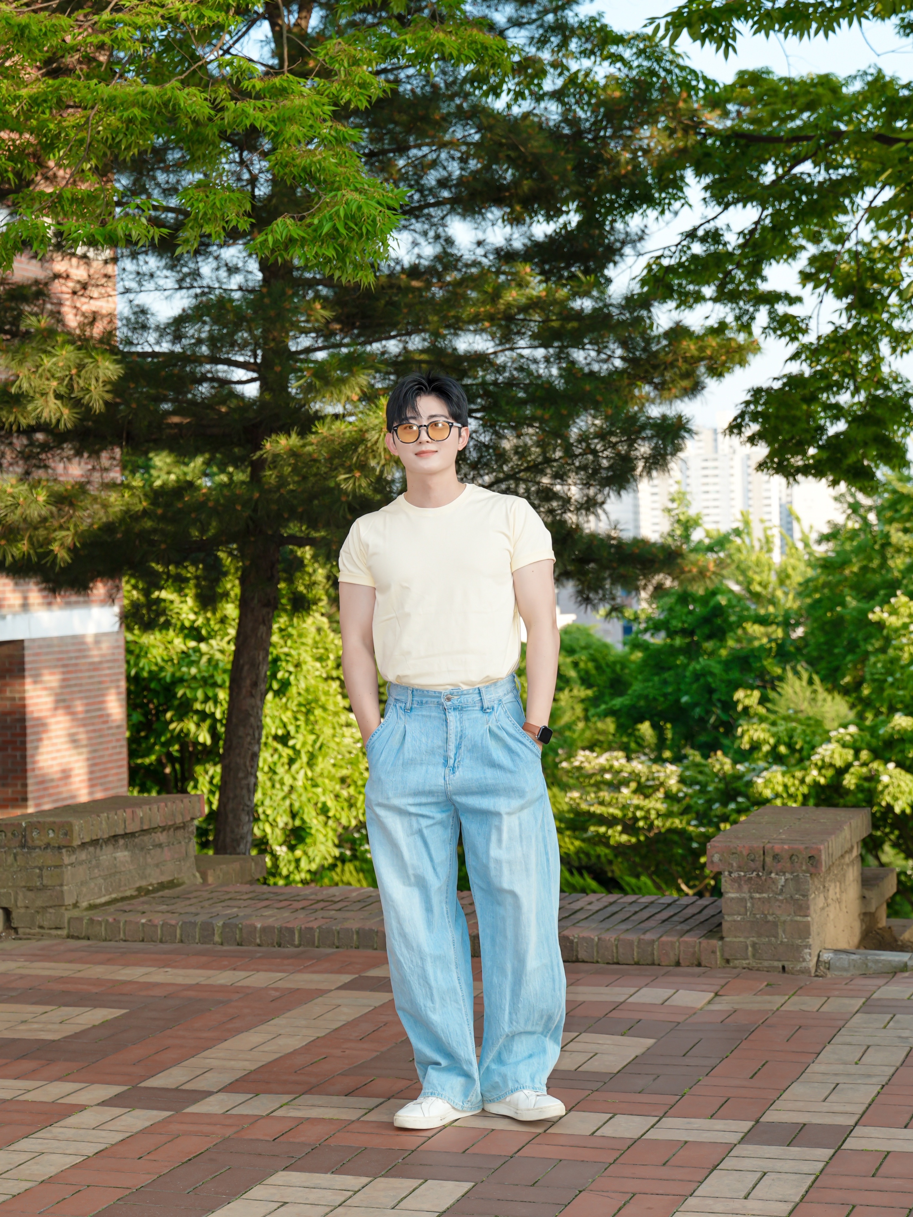 Common Projects Original Achilles Low White 착용 스타일 - 2