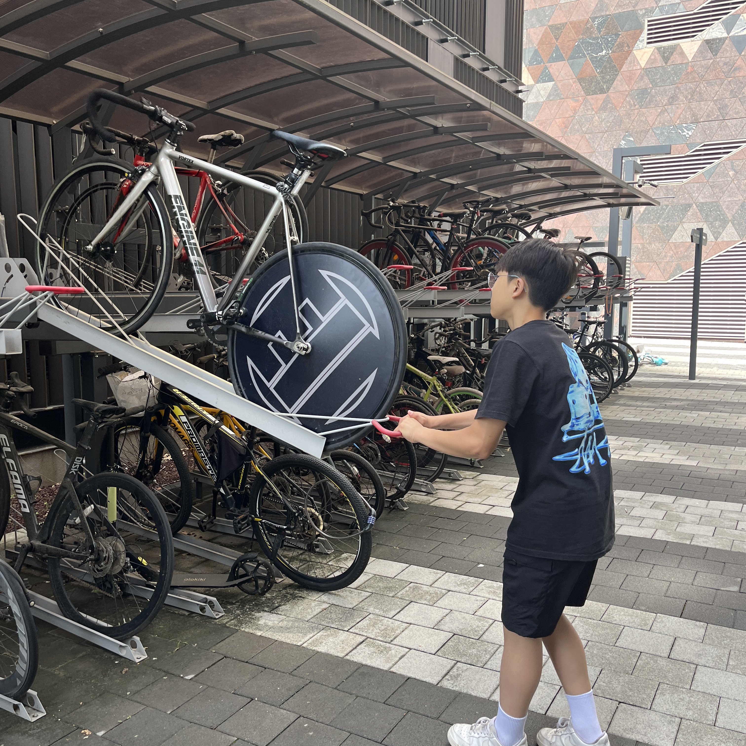 Nike Air Force 1 '07 Low White, (GS) Nike Cortez Basic SL White Pink Prime 착용 스타일 - 6