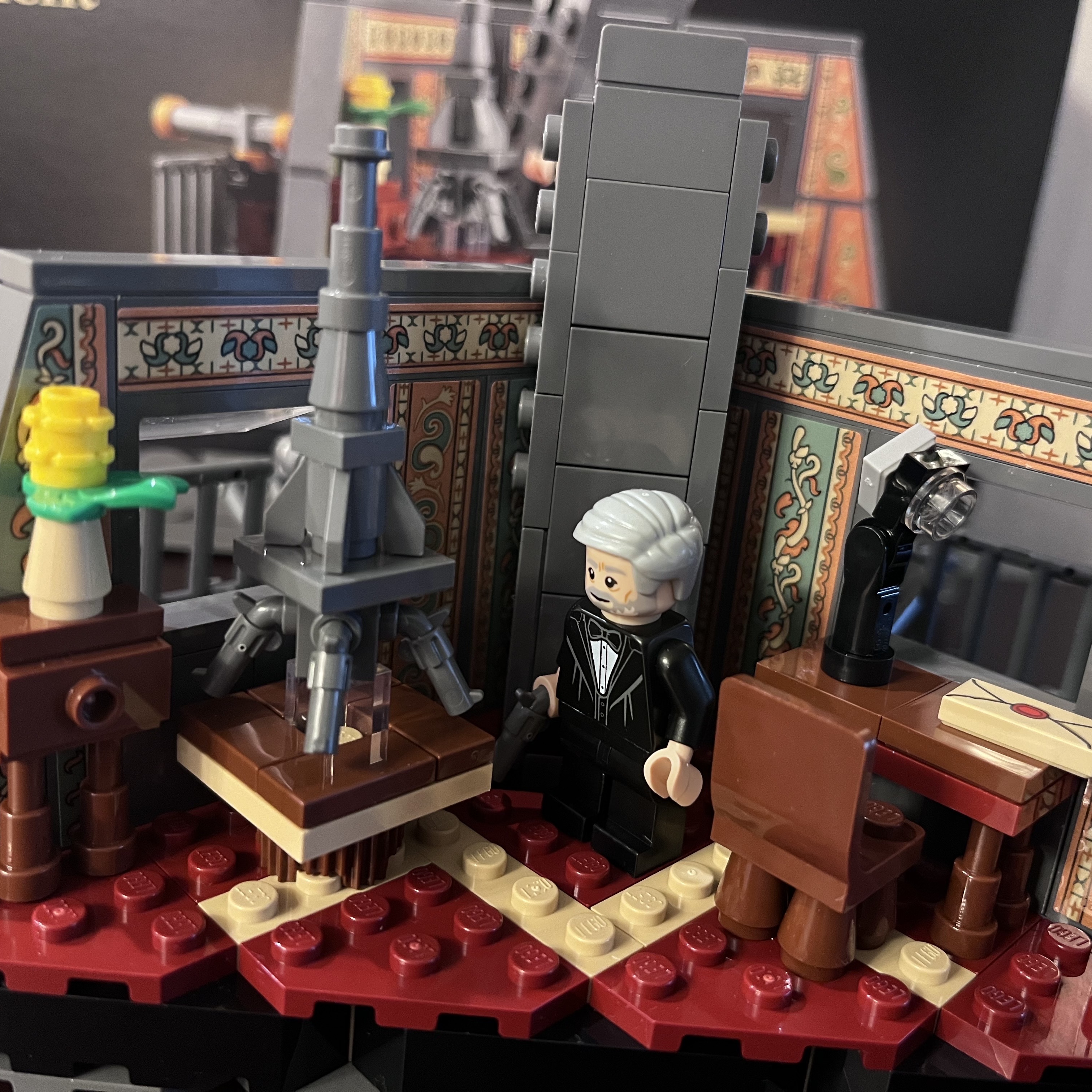 Lego Eiffel’s Apartment 착용 스타일 - 4