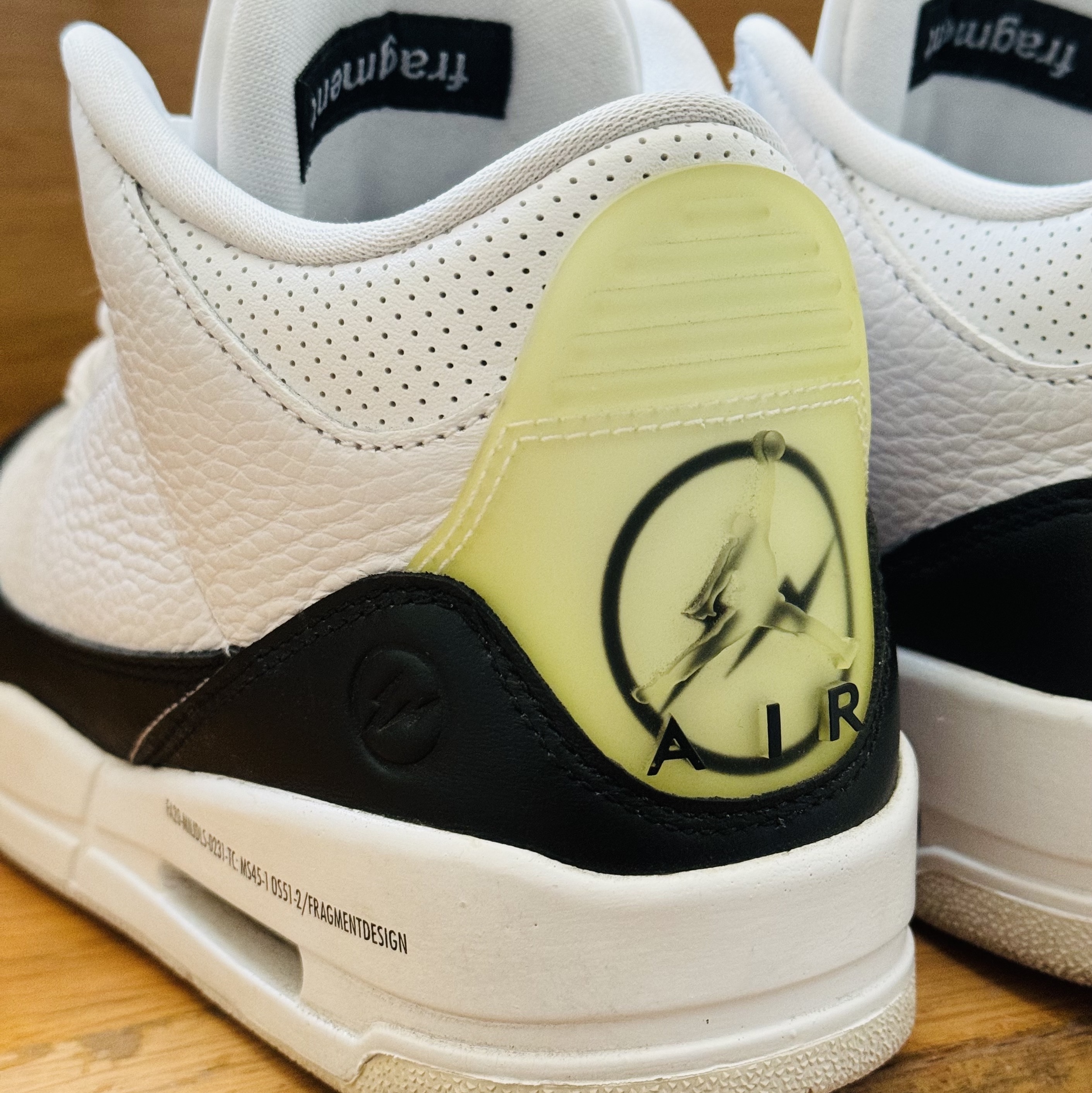 Jordan 3 x Fragment Retro SP White Black 착용 스타일 - 2
