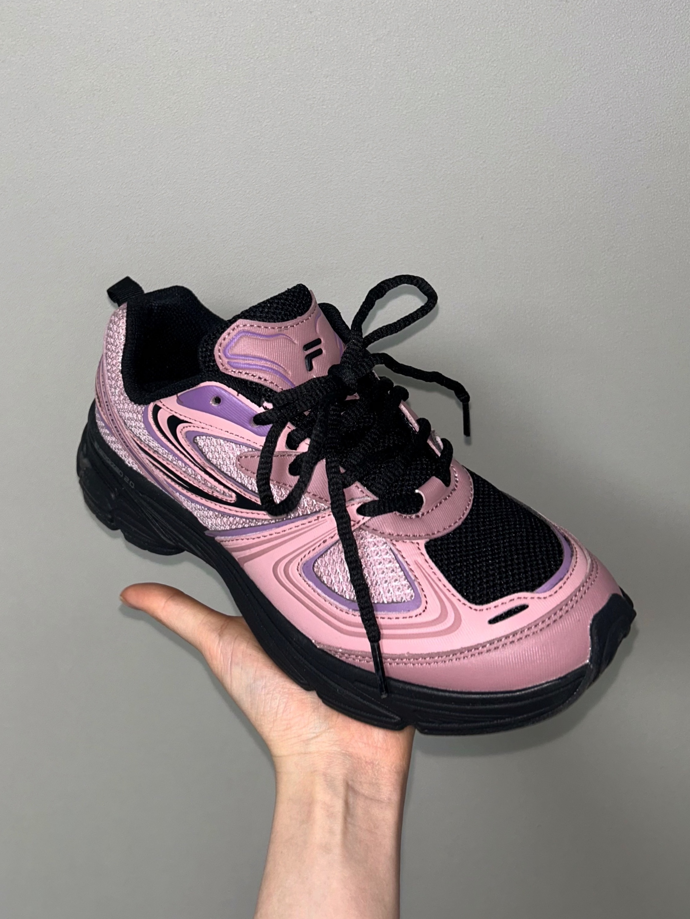 Fila Interun Pink Black 착용 스타일 - 2