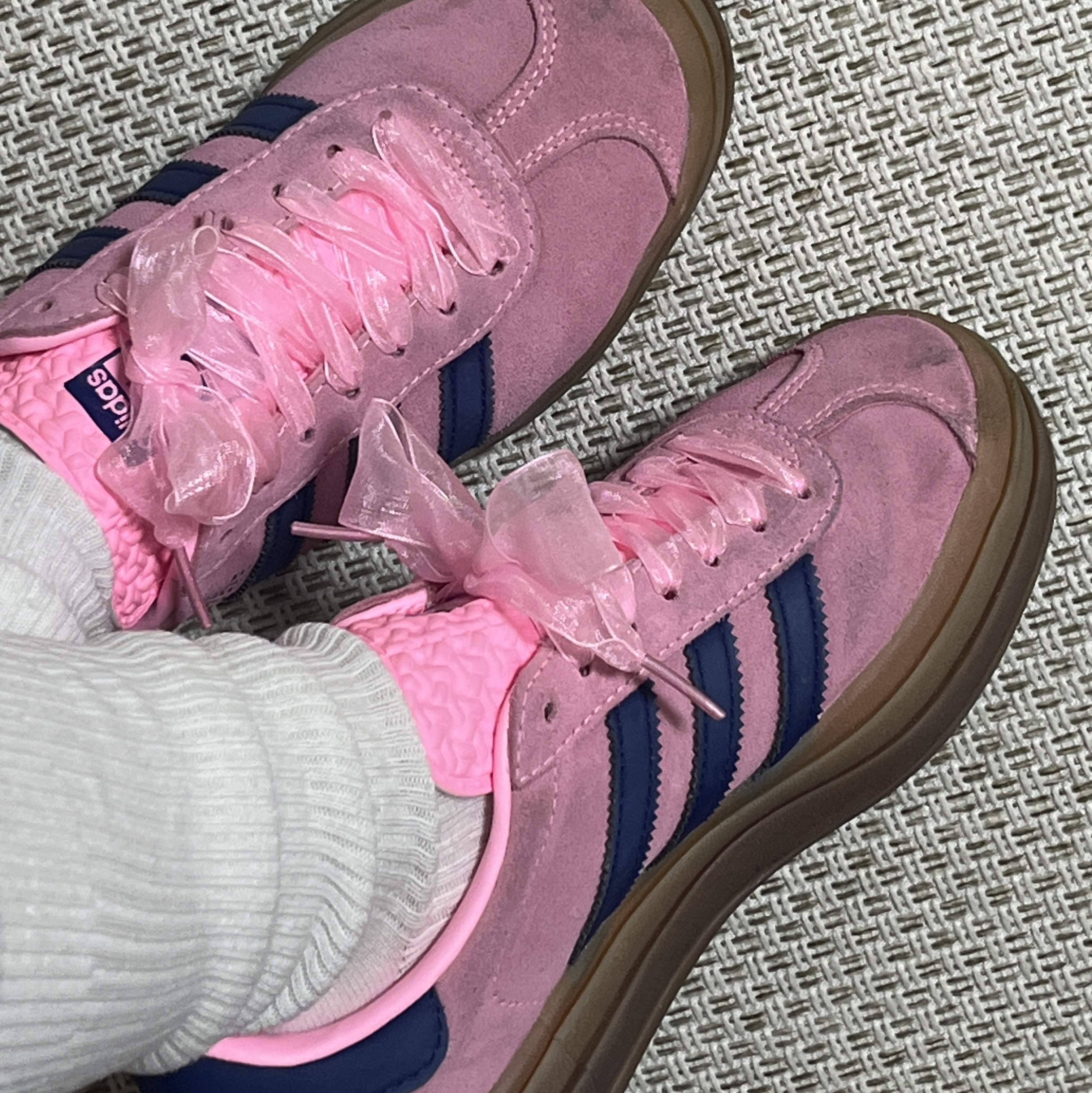 (W) Adidas Gazelle Bold Pink Glow Victory Blue 착용 스타일