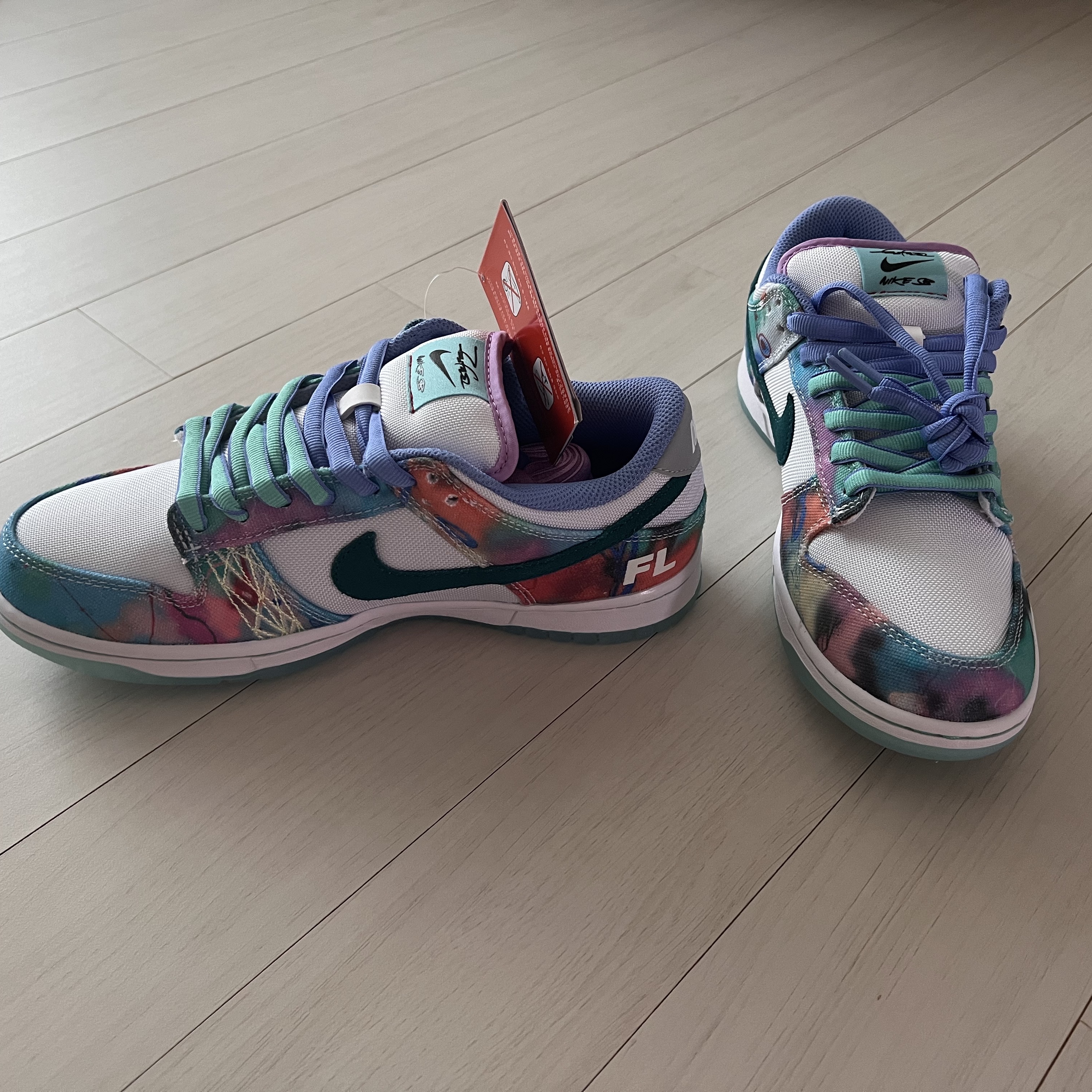 Nike x Futura Laboratories SB Dunk Low OG QS White and Geode Teal 착용 스타일 - 1