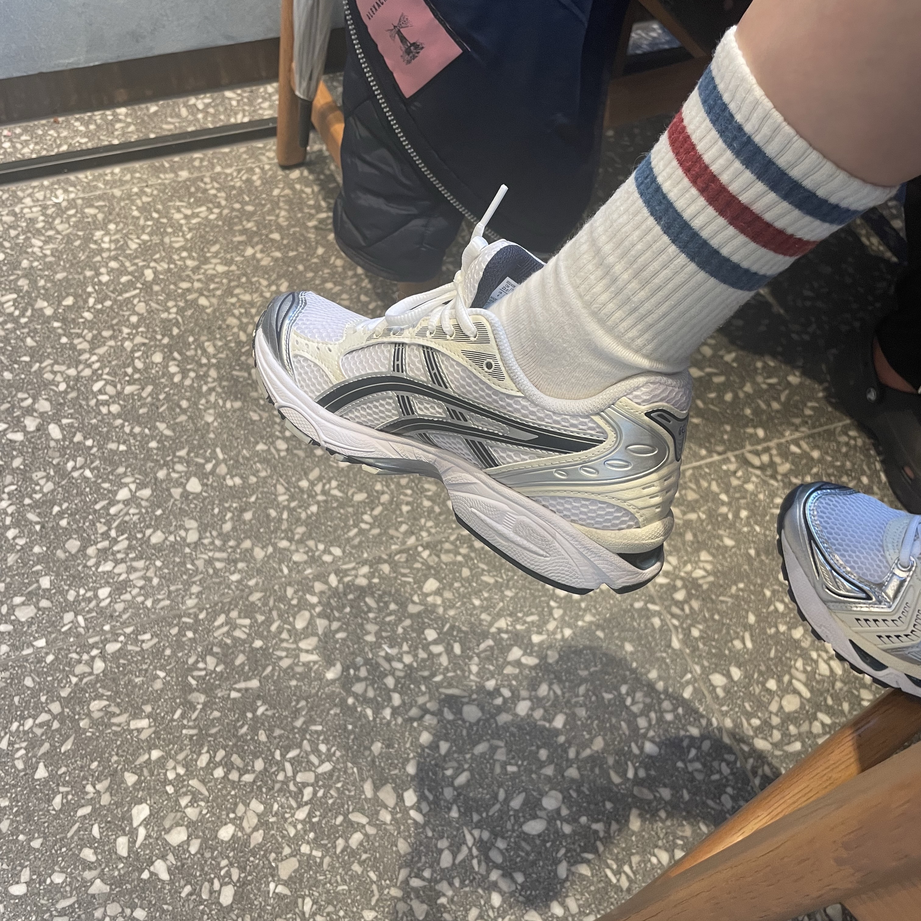 (W) Asics Gel-Kayano 14 White Midnight 착용 스타일