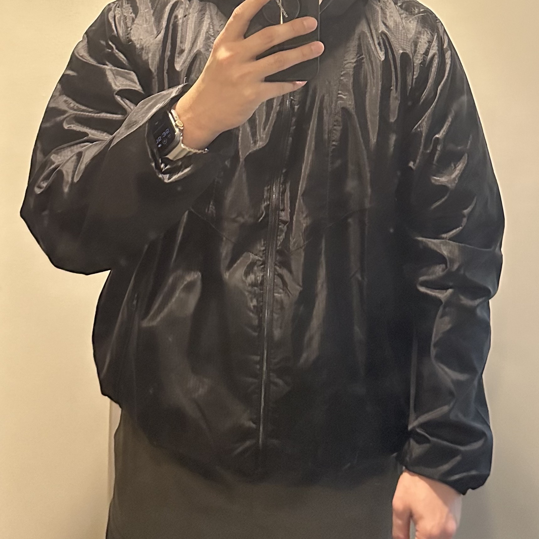 IAB Studio Ripstop Wind Jacket Black 착용 스타일 - 1