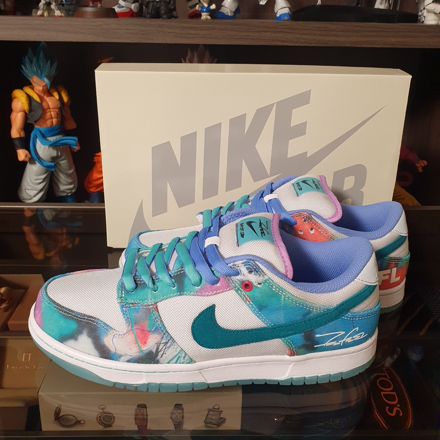 Nike x Futura Laboratories SB Dunk Low OG QS White and Geode Teal 착용 스타일 - 2