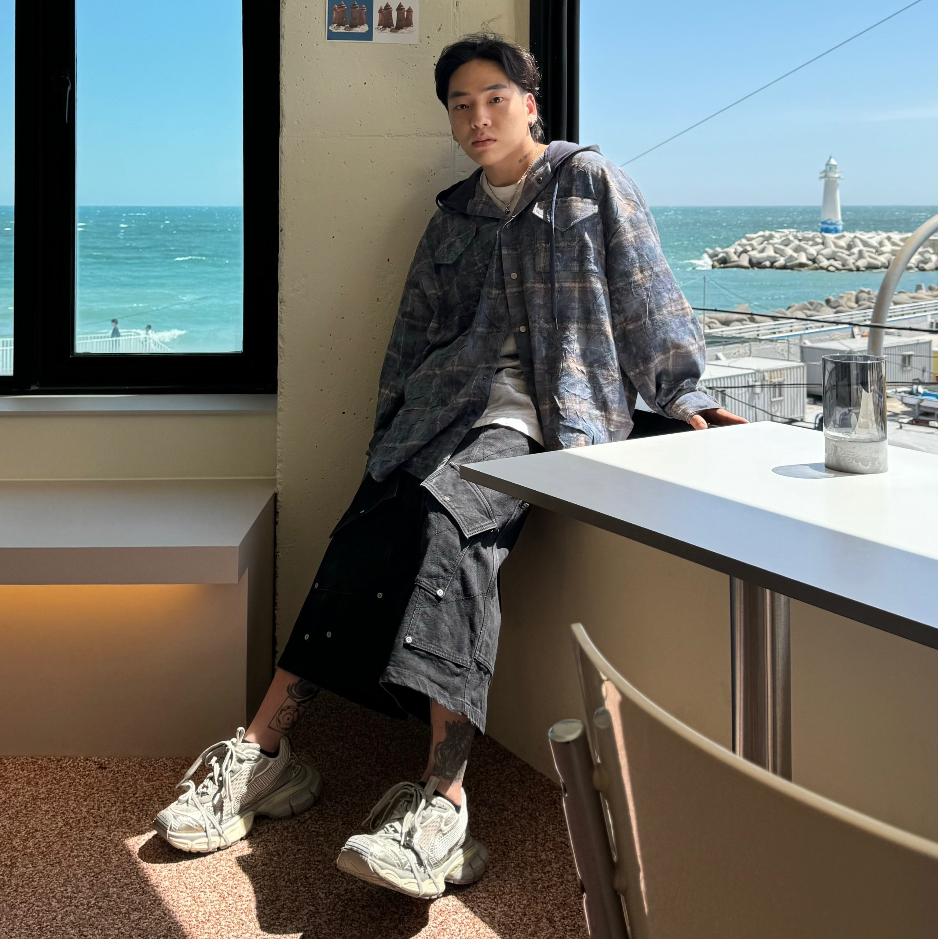 Balenciaga 3XL Sneakers Light Beige 착용 스타일 - 1