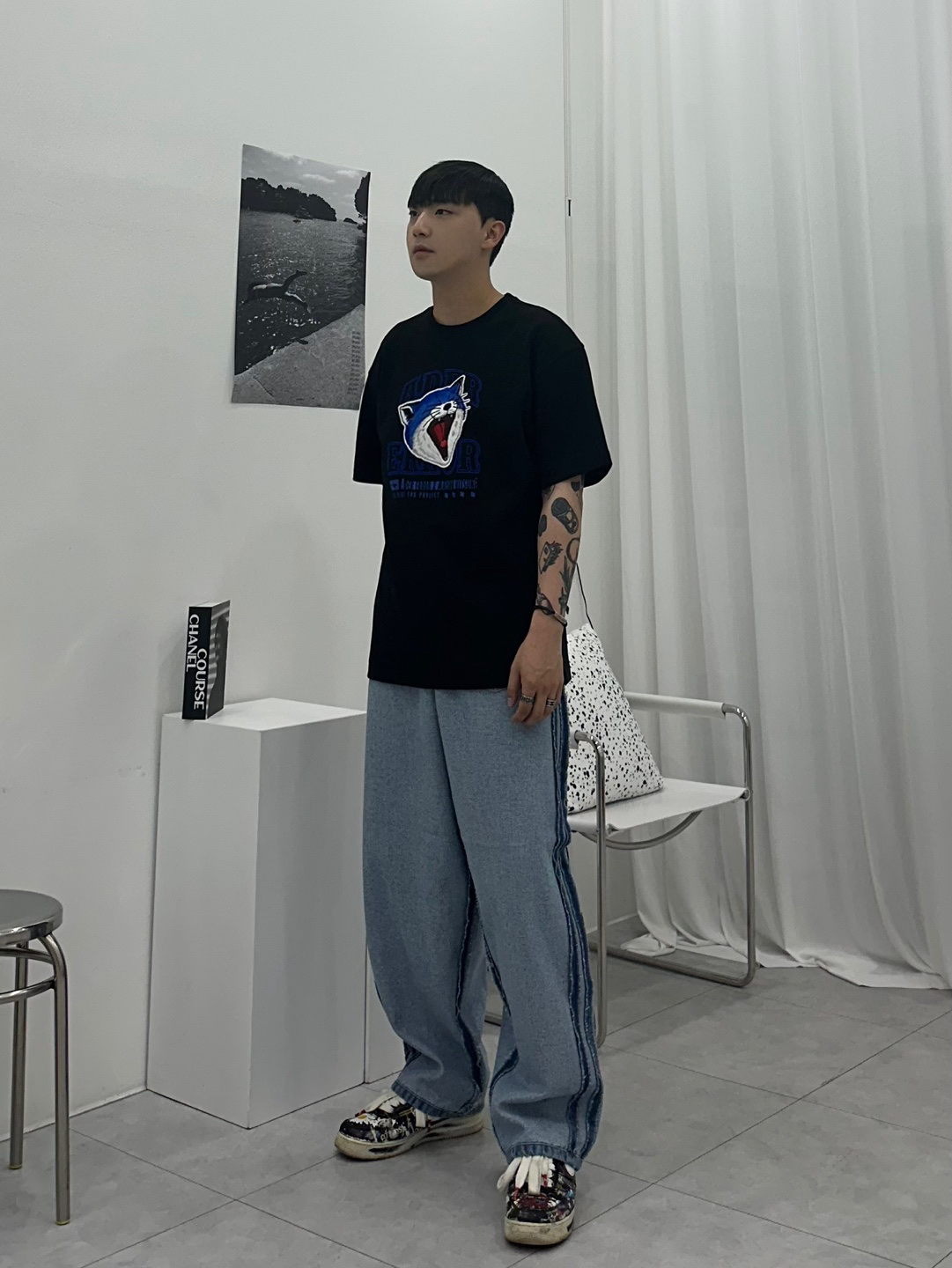 Maison Kitsune x Ader Error Yawn Fox T-Shirt Black, Nike x Peaceminusone Air Force 1 Low Para-Noise 착용 스타일 - 1