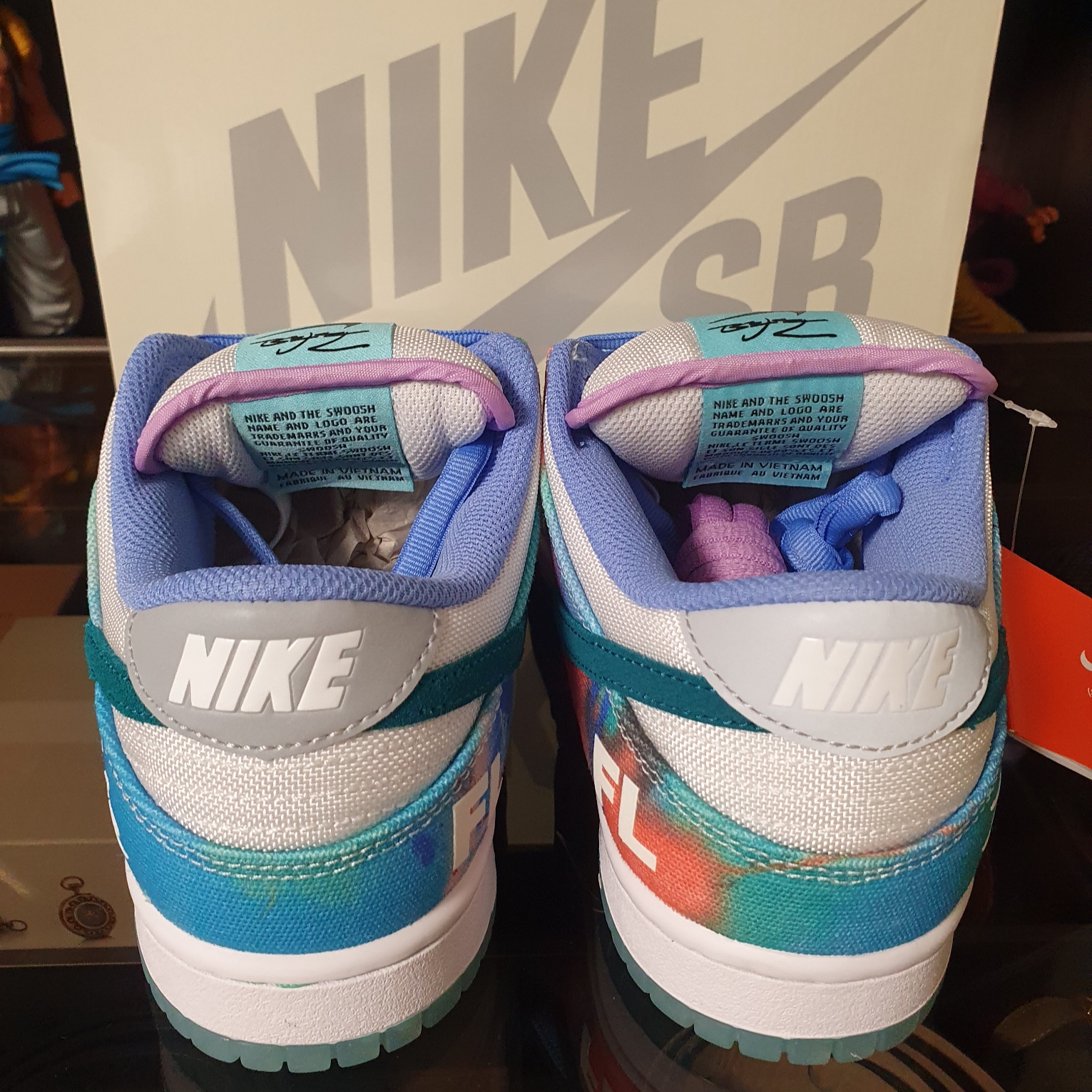 Nike x Futura Laboratories SB Dunk Low OG QS White and Geode Teal 착용 스타일 - 3