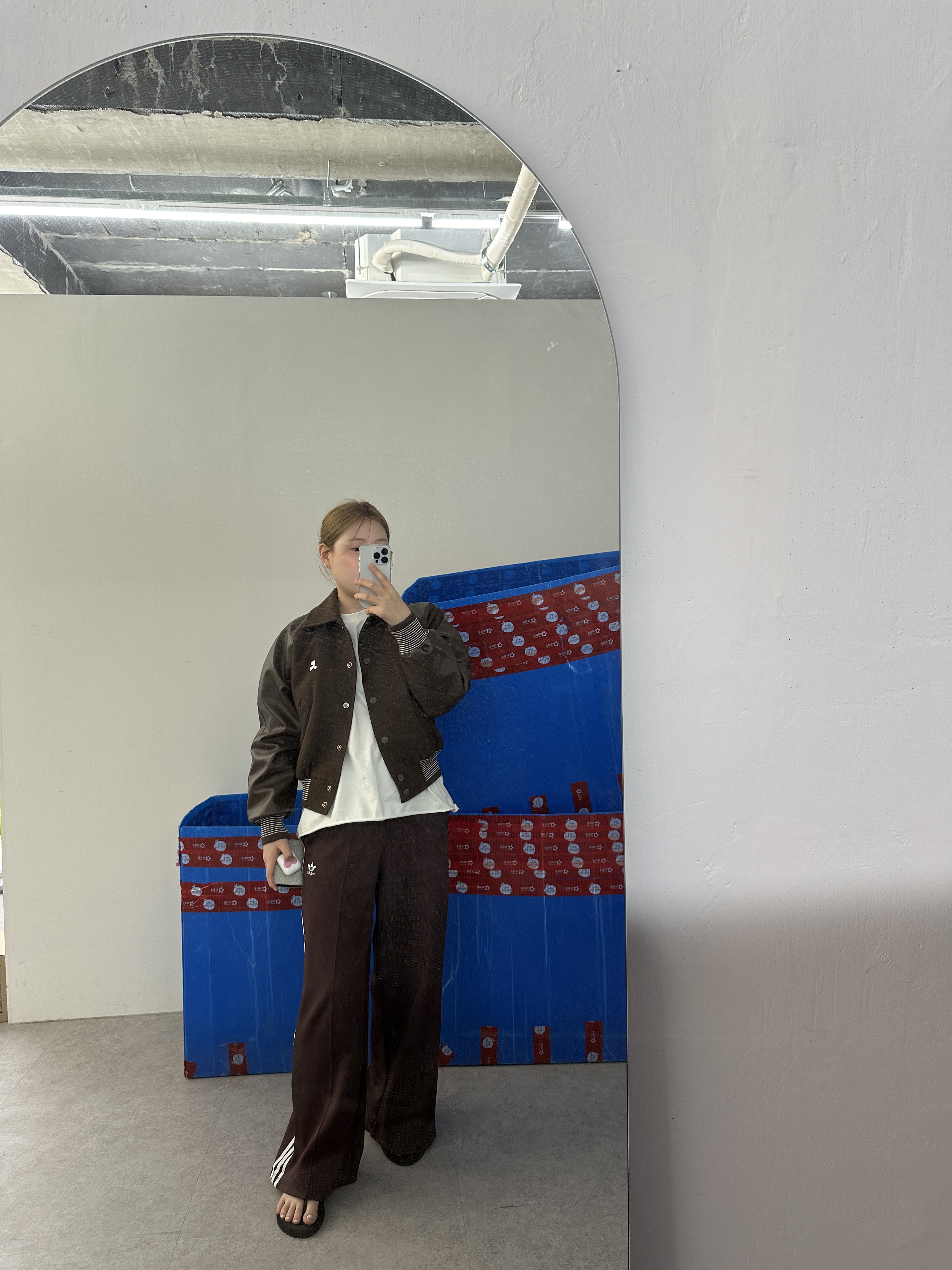 (W) Adidas Originals Beckenbauer Track Pants Shadow Brown - KR Sizing 착용 스타일