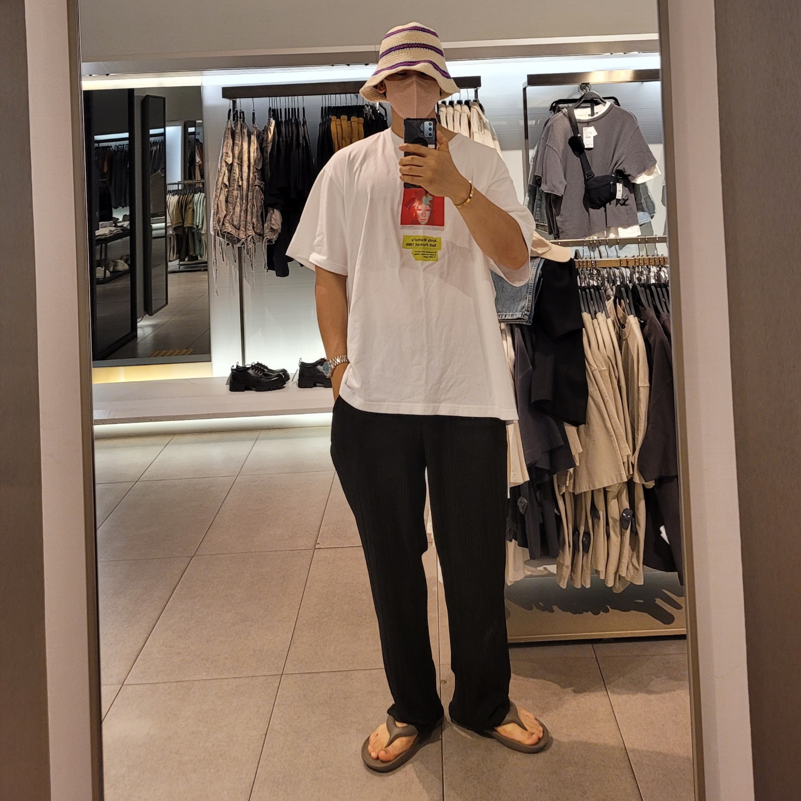 New Balance x Taw&Toe Flip Flop Dark Brown 착용 스타일