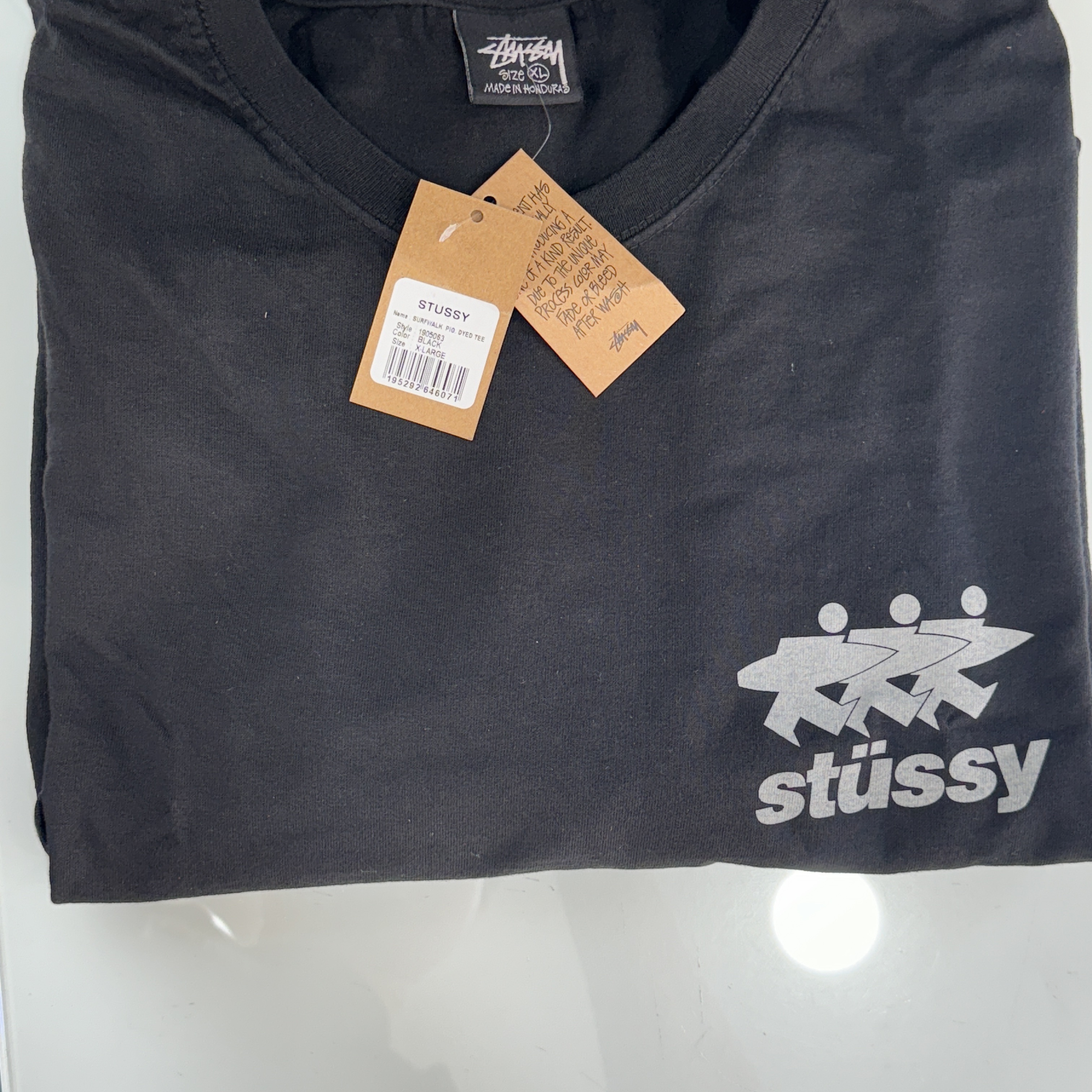 Stussy Surfwalk Pigment Dyed T-Shirt Black 착용 스타일 - 1
