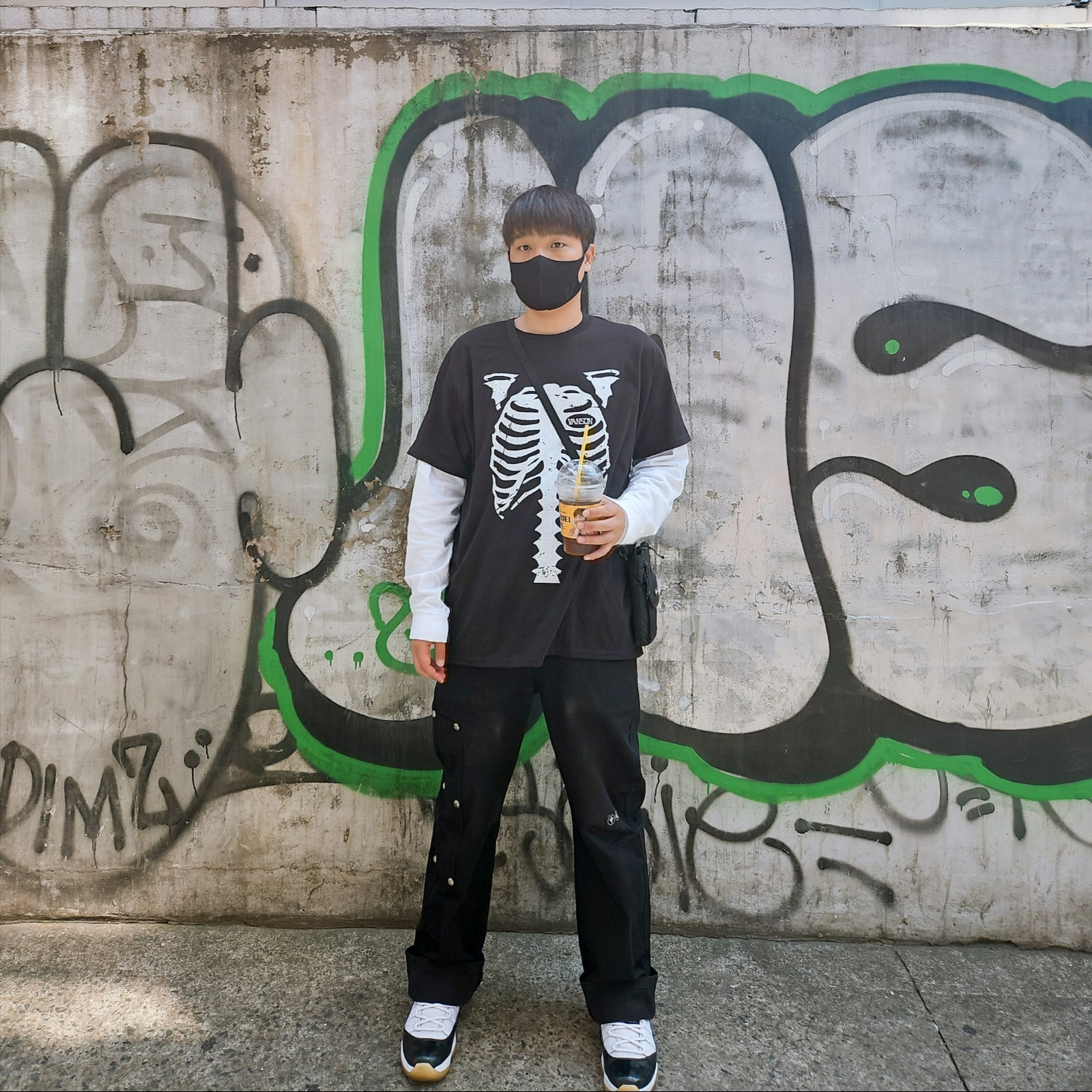 Jordan 11 Retro Low Concord, Thug Club Thug Pants (2) Black 착용 스타일