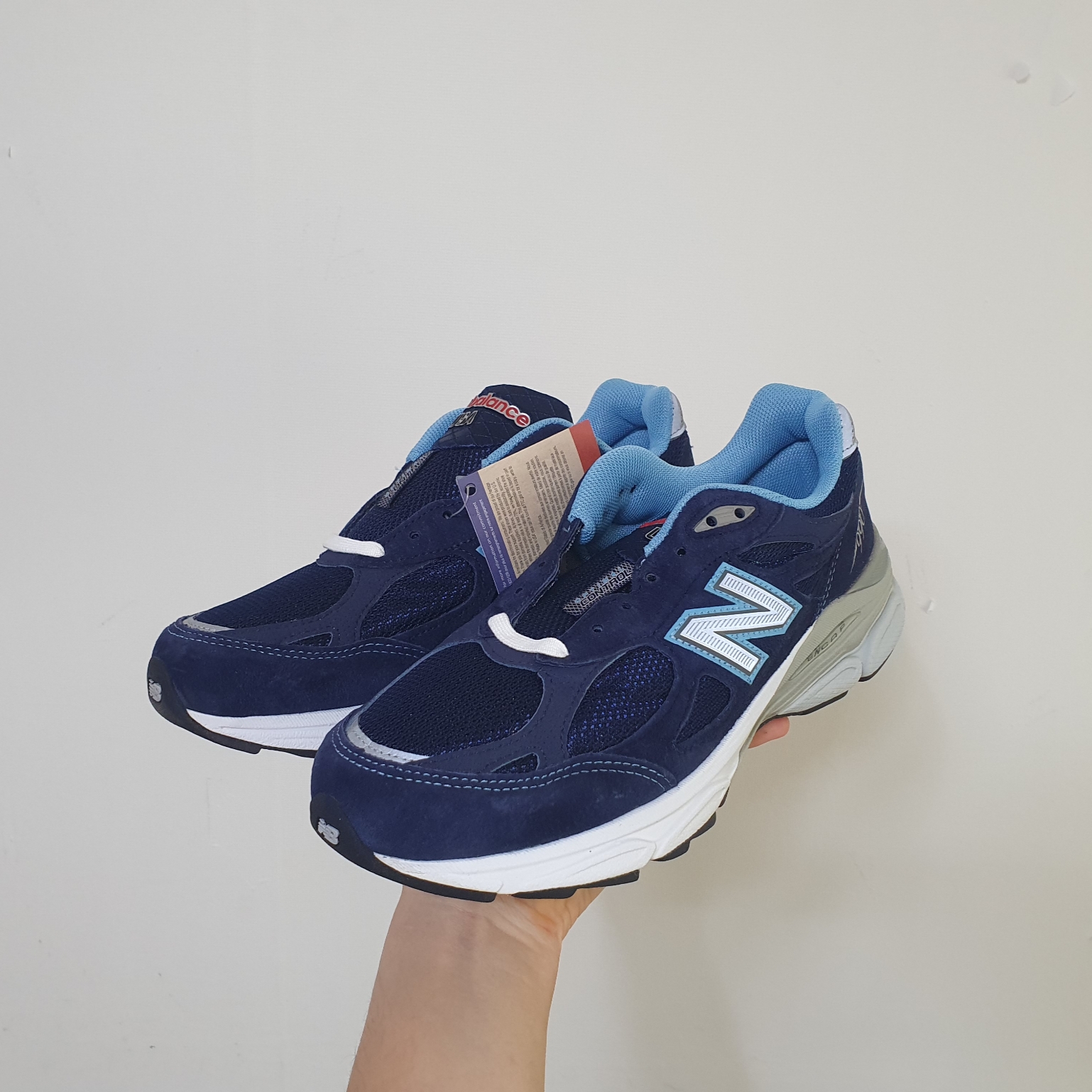 (W) New Balance 990v3 Made in USA Navy - B Standard 착용 스타일 - 1