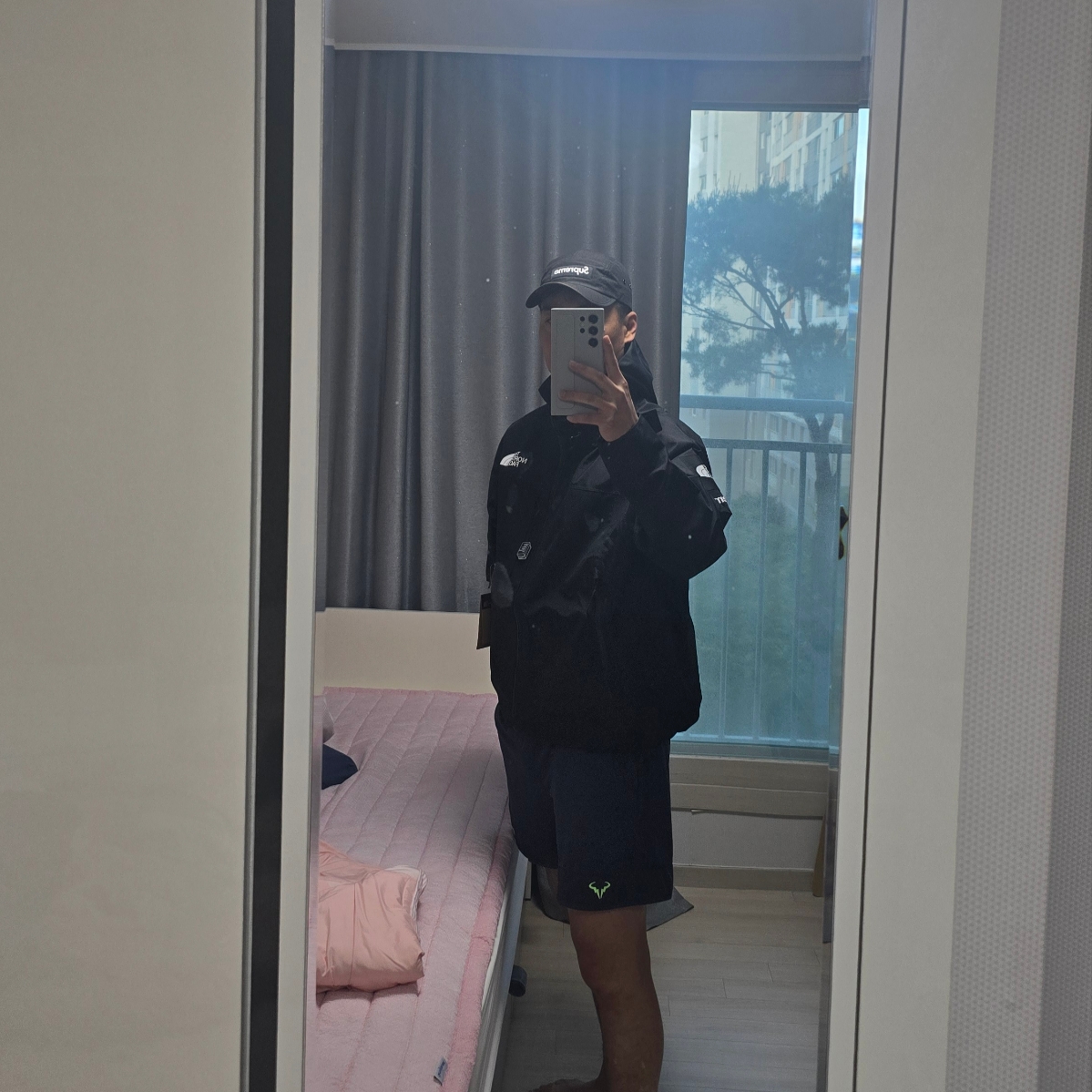 Supreme x The North Face Split Taped Seam Shell Jacket Black - 24SS 착용 스타일 - 2