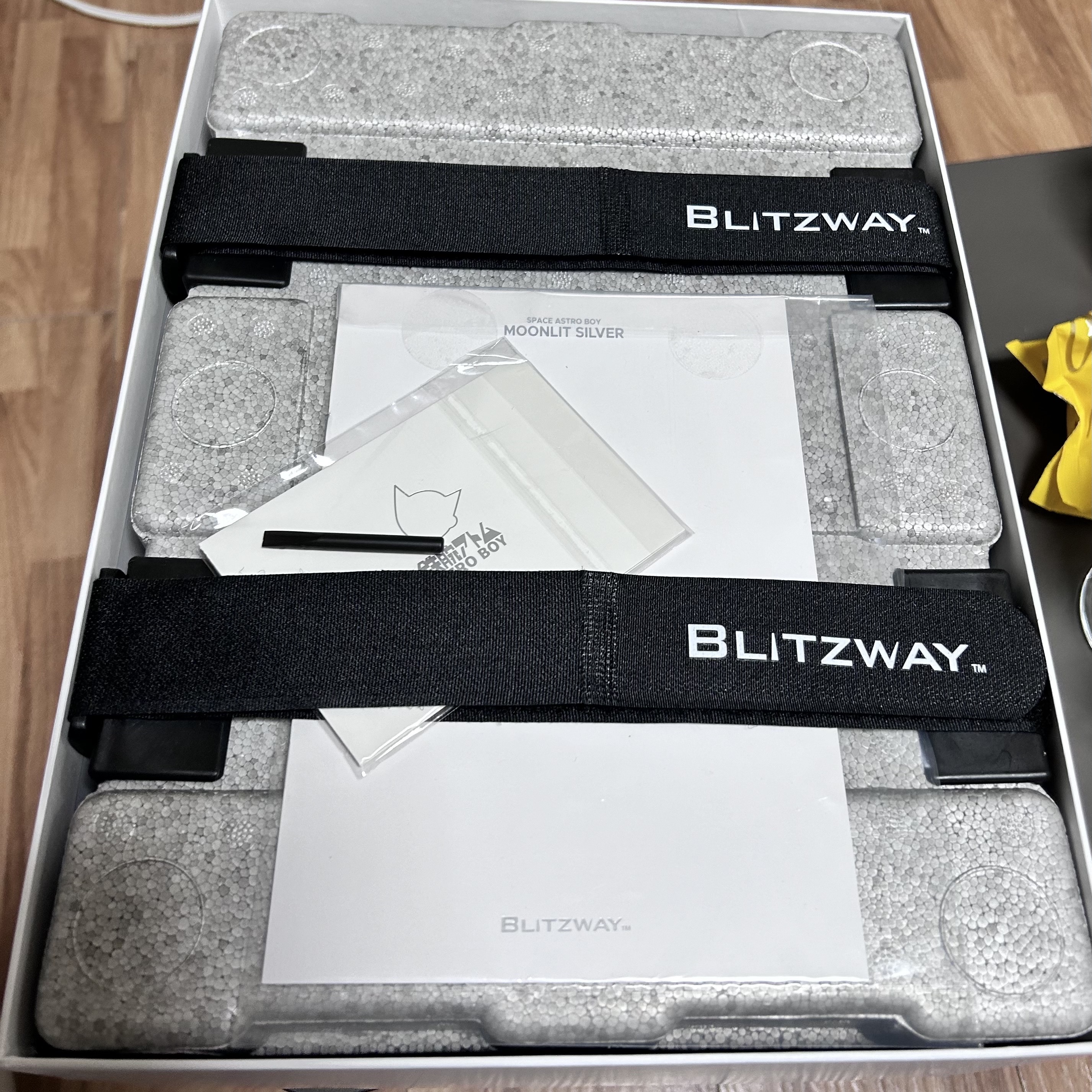 Blitzway Space Astro Boy Moonlit Silver 착용 스타일 - 3