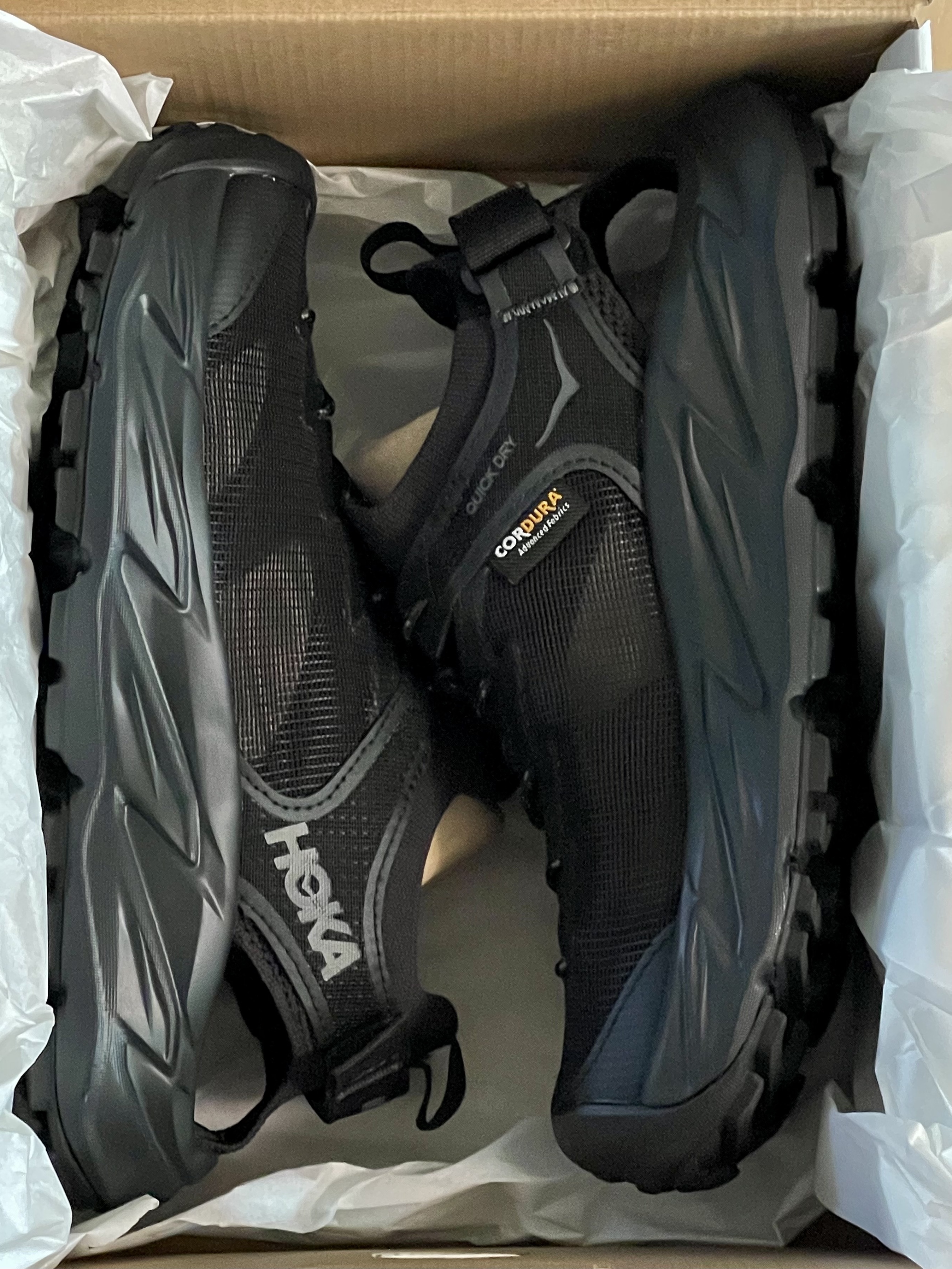 (W) Hoka Hopara 2 Black 착용 스타일 - 1
