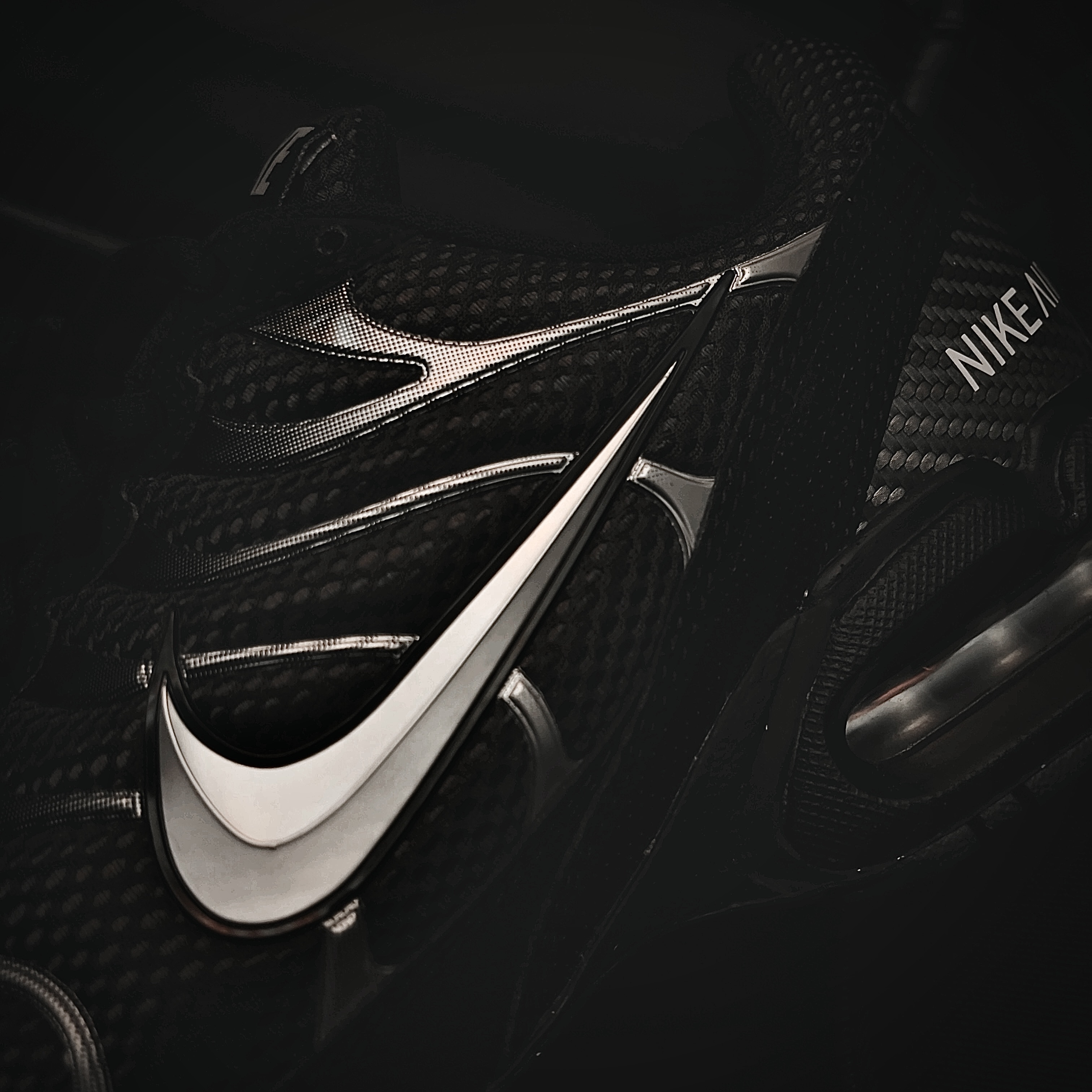 Nike Air Max Torch 4 Anthracite Metallic Silver 착용 스타일
