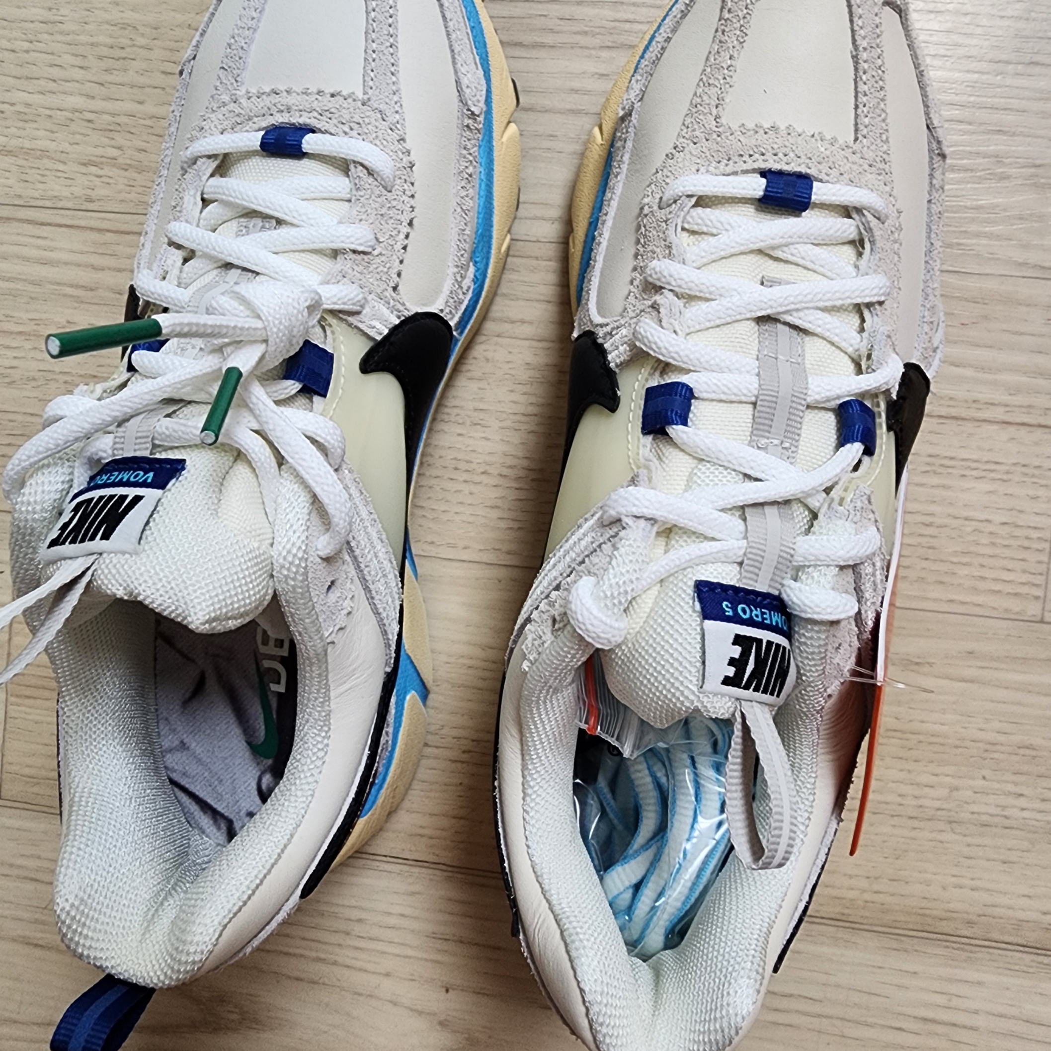 (W) Nike Zoom Vomero 5 PRM Designed by Japan 착용 스타일 - 3