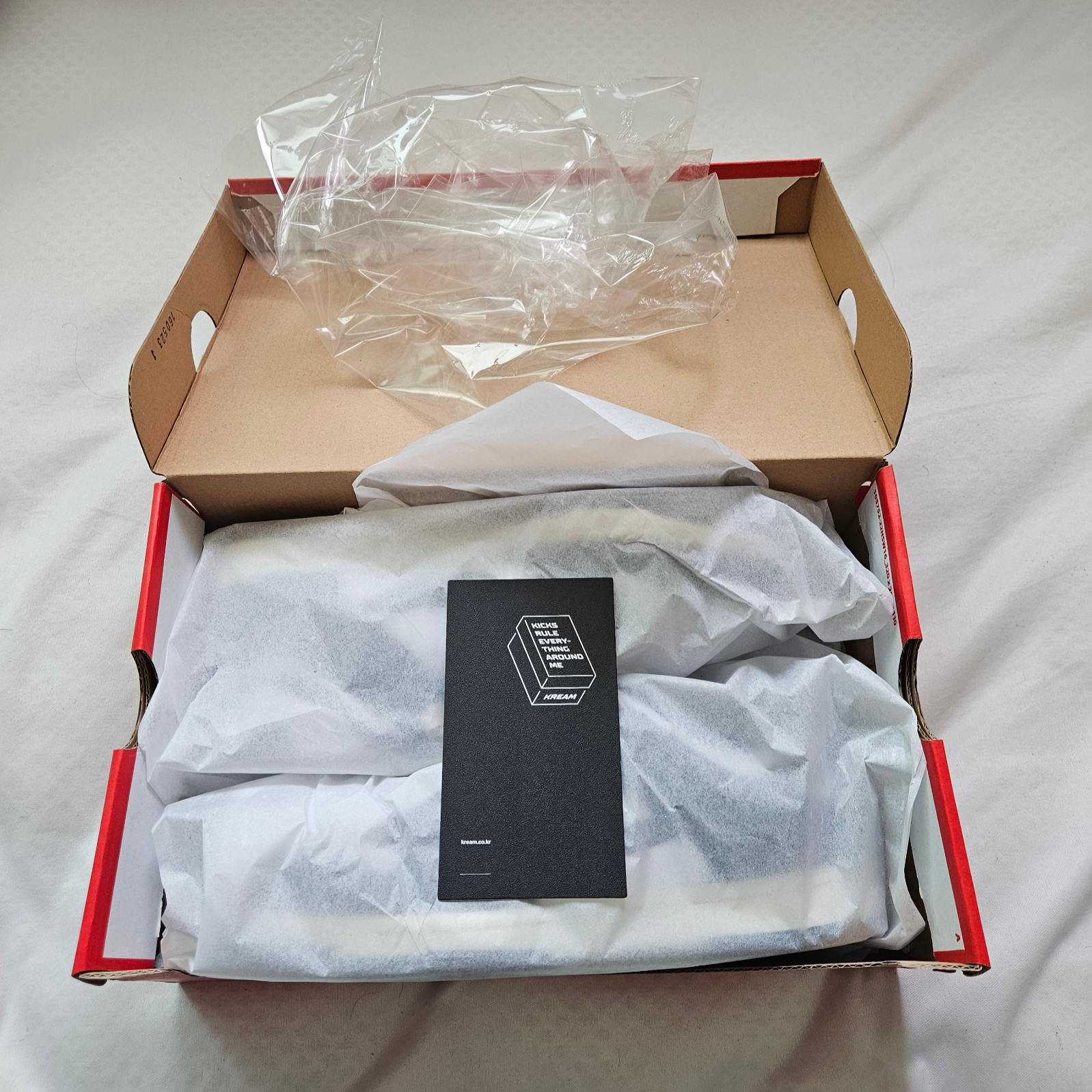 (W) Nike Dunk Low PRM Midnight Navy and White 착용 스타일 - 2