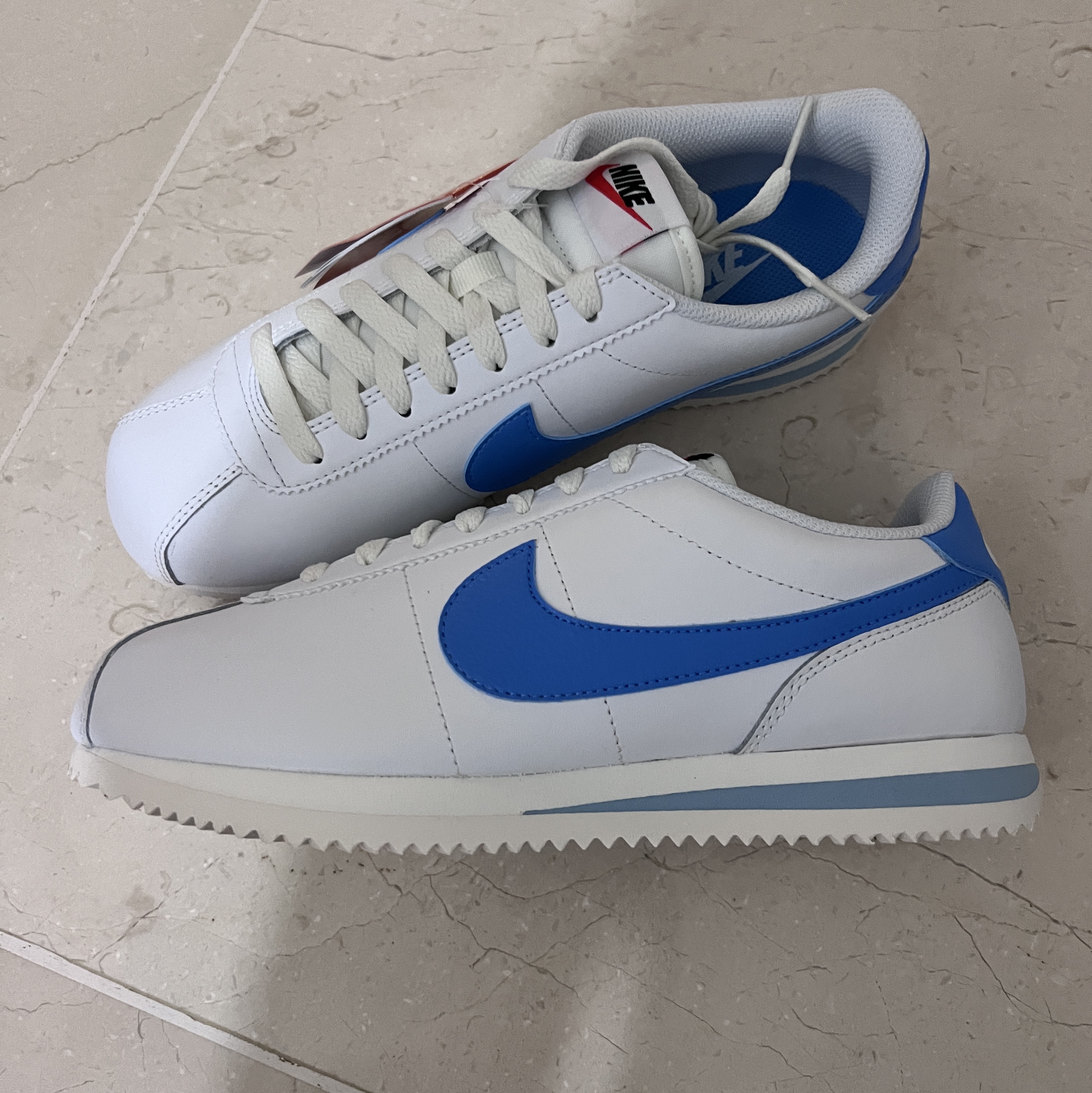 (W) Nike Cortez White University Blue 착용 스타일