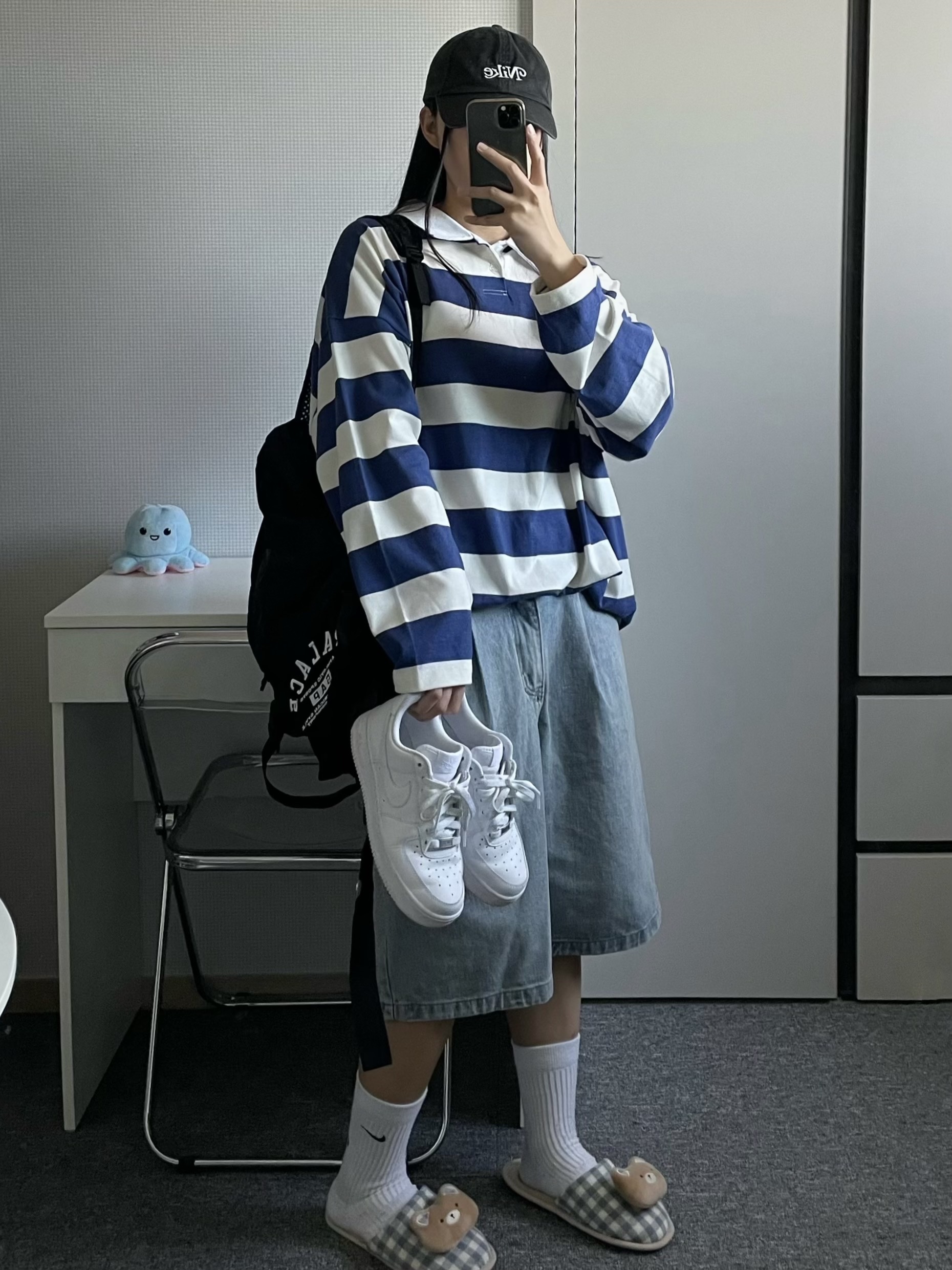 Palace x Gap Backpack Black - 24SS, (W) Nike Air Force 1 '07 Low White 착용 스타일 - 3