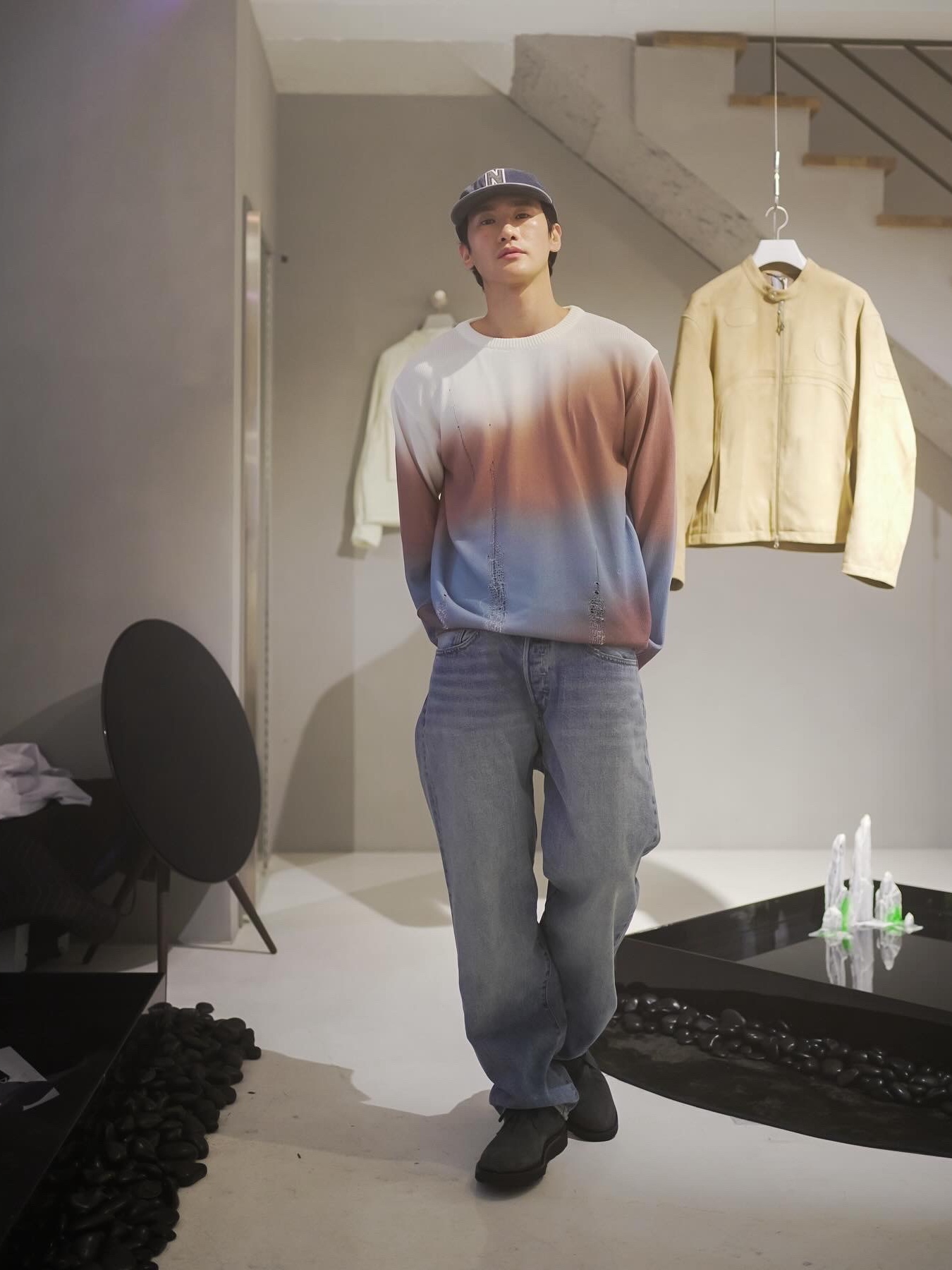 Levi's x Beams Stay Loose 1944 Denim Jeans Vintage Wash 착용 스타일 - 6