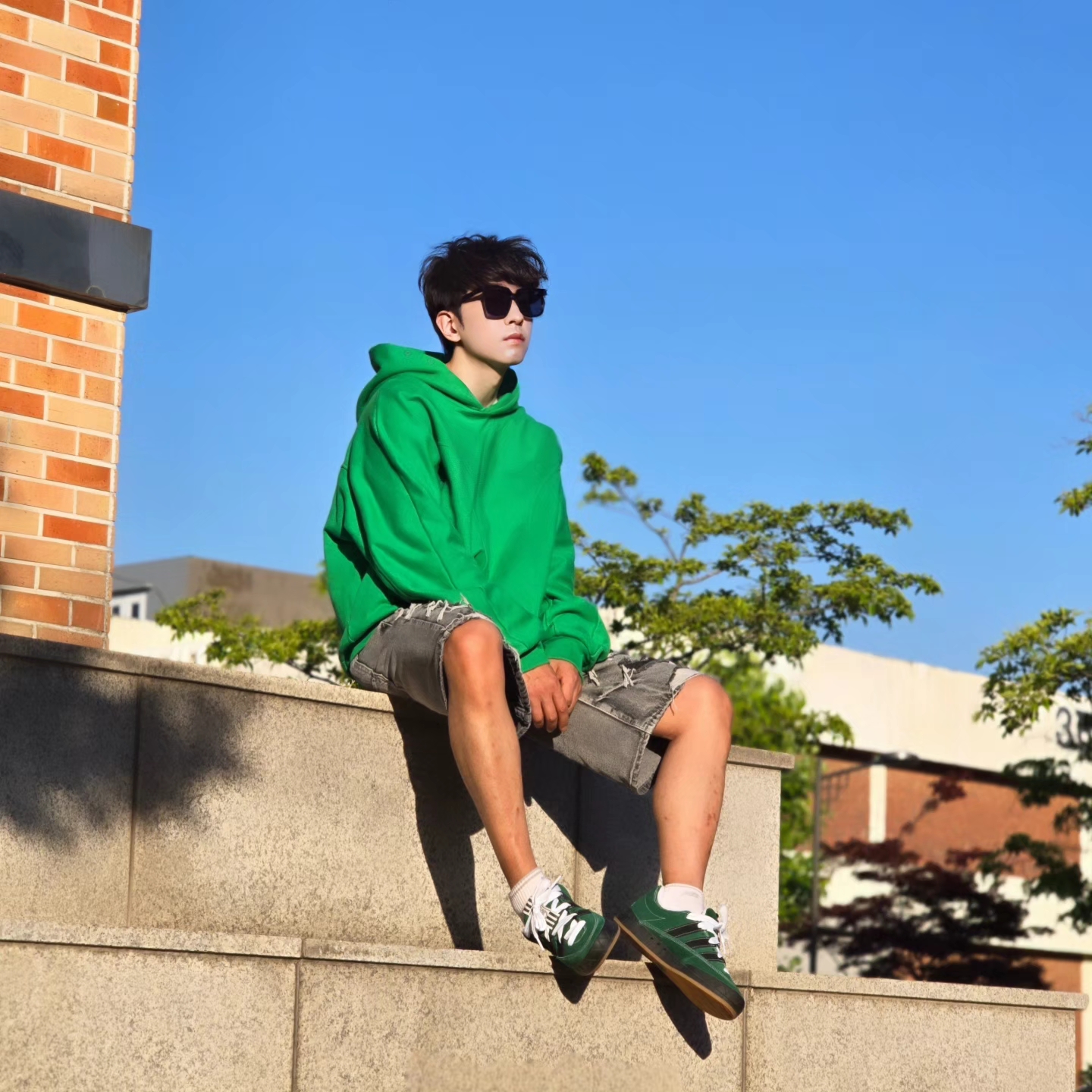 Grailz Geometry Hoodie Celtic Green, Adidas x YNuK Adimatic Dark Green Core Black 착용 스타일 - 7