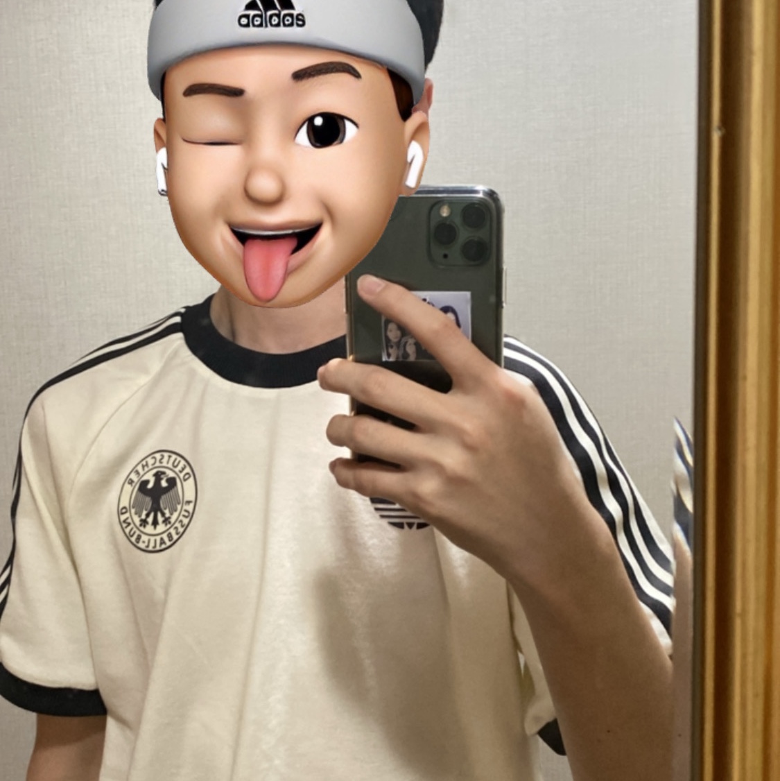 Adidas German Adicolor Classic 3-Stripes T-Shirt Off White - KR Sizing 착용 스타일