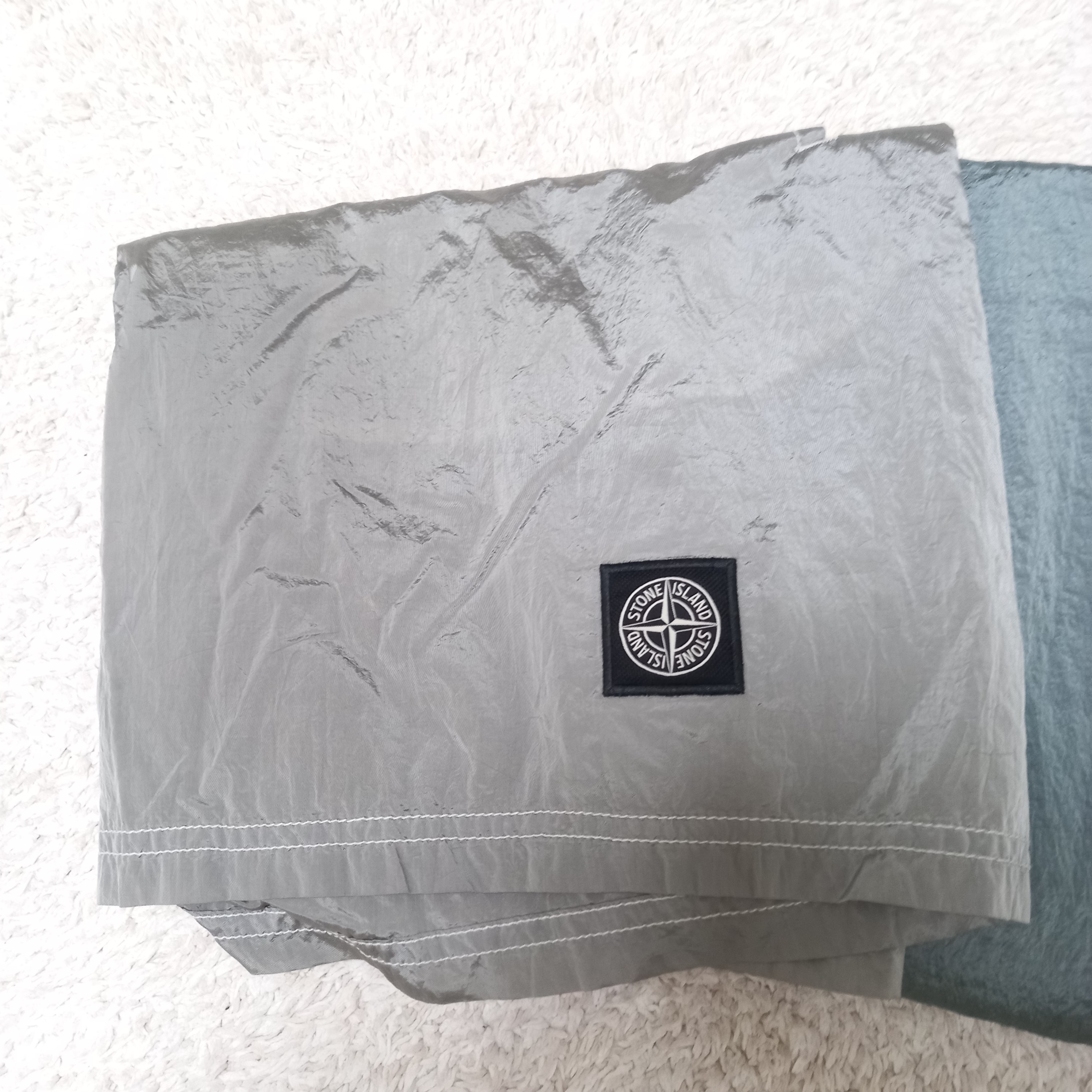 Stone Island B0943 Nylon Metal Swimming Trunk Sky Blue - 24SS, Stone Island B0943 Nylon Metal Swimming Trunk Sky Blue - 23SS 착용 스타일 - 3