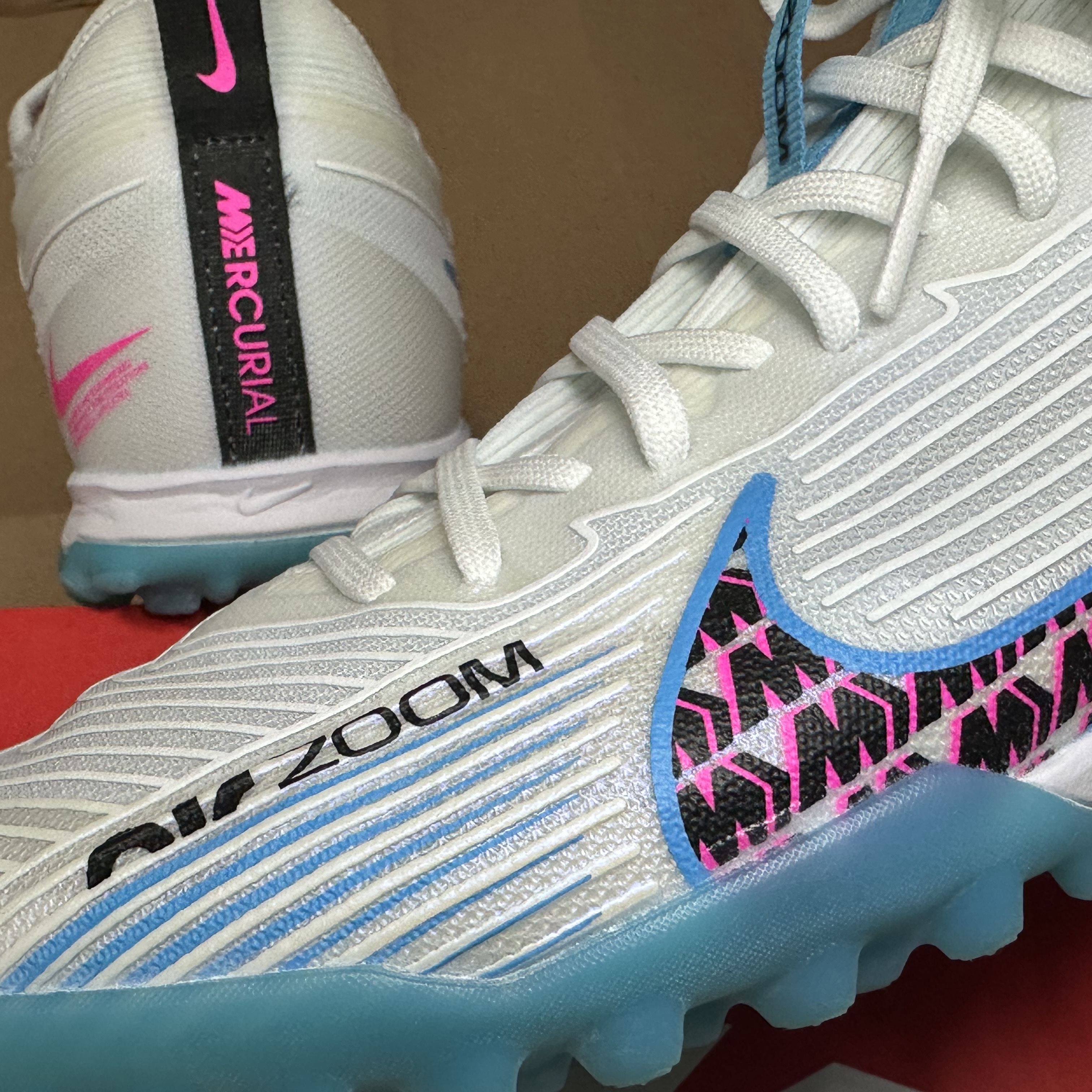 Nike Zoom Mercurial Vapor 15 Pro TF White Baltic Blue 착용 스타일 - 2