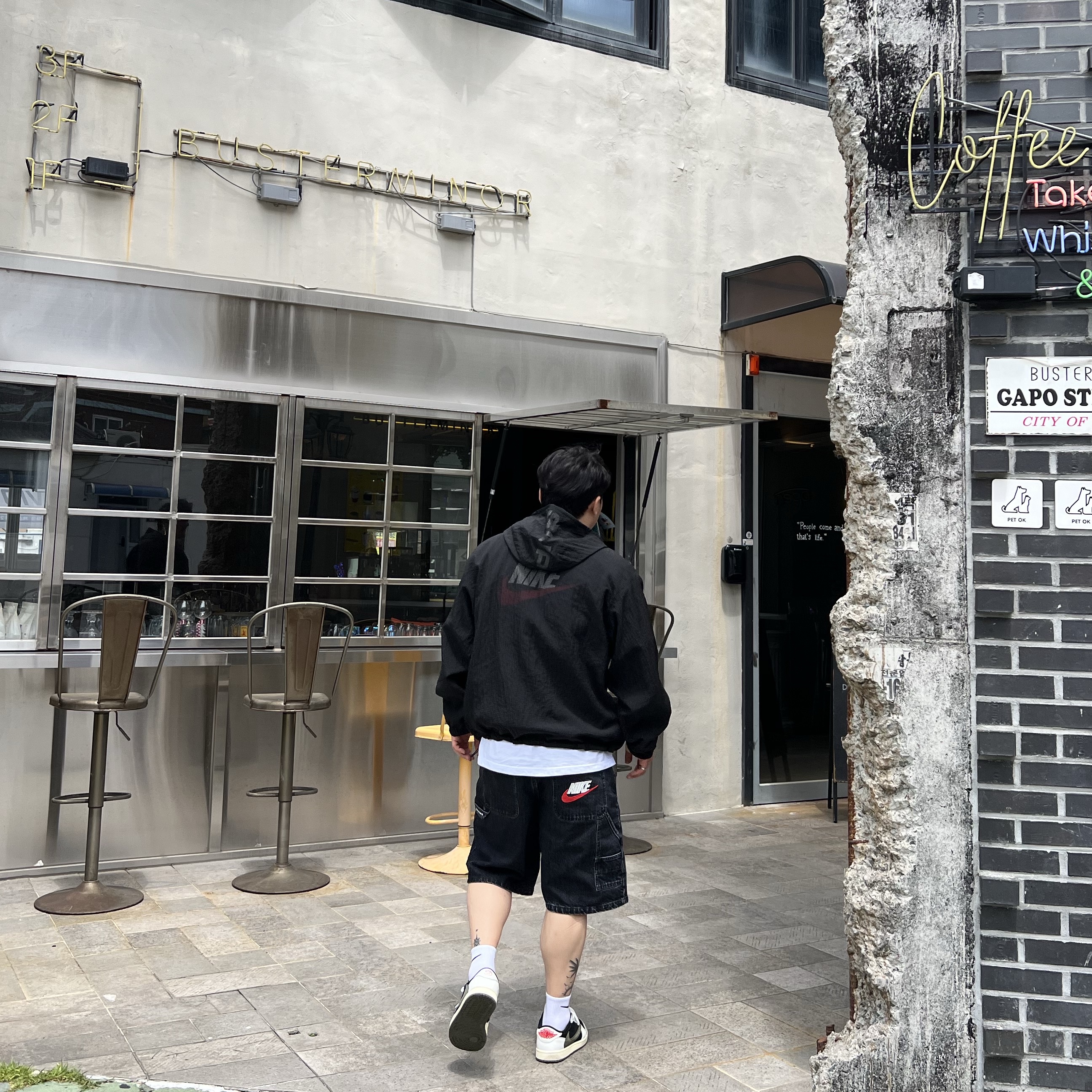(W) Jordan 1 x Travis Scott Retro Low OG SP Medium Olive, Supreme x Nike Denim Short Black - 24SS 착용 스타일
