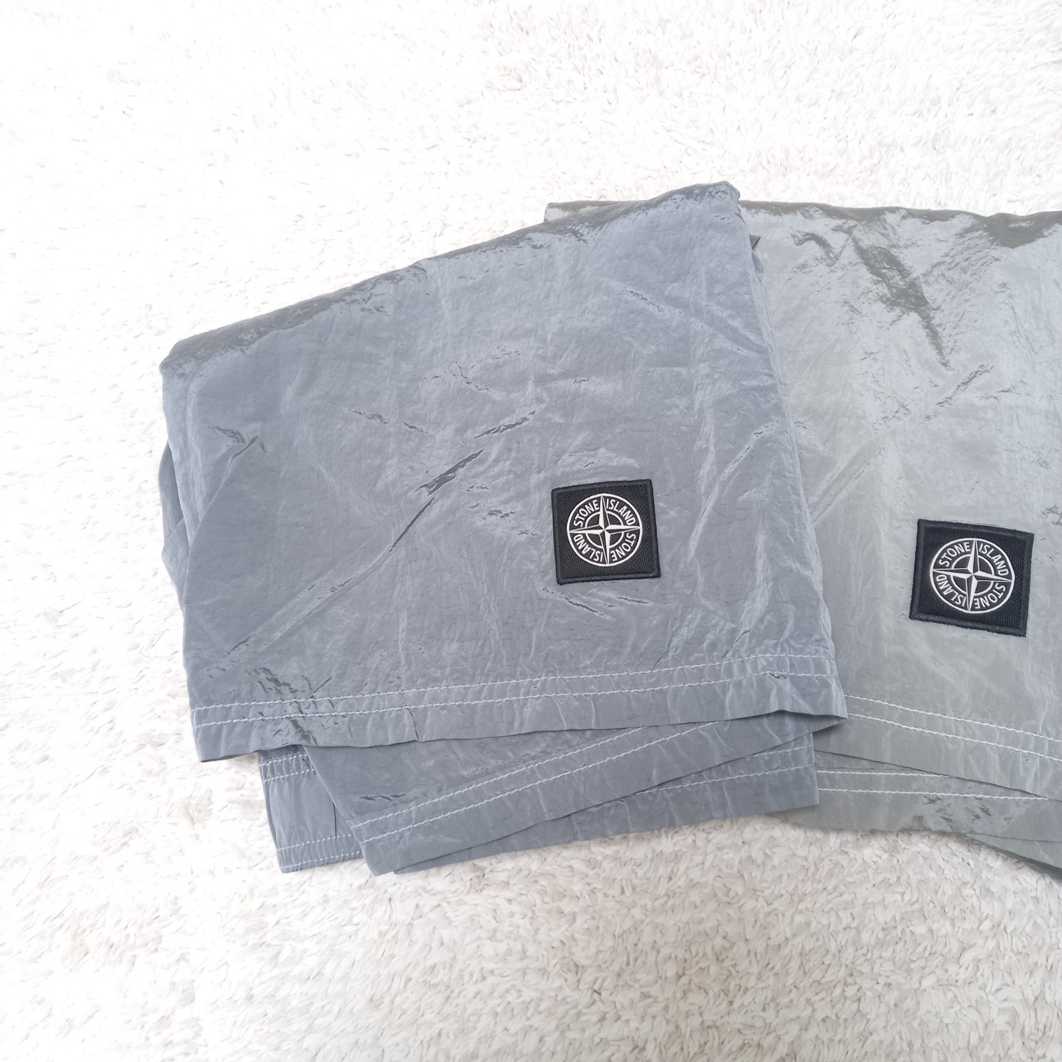Stone Island B0943 Nylon Metal Swimming Trunk Sky Blue - 24SS, Stone Island B0943 Nylon Metal Swimming Trunk Sky Blue - 23SS 착용 스타일 - 2