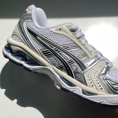 (W) Asics Gel-Kayano 14 White Midnight 착용 스타일 - 3