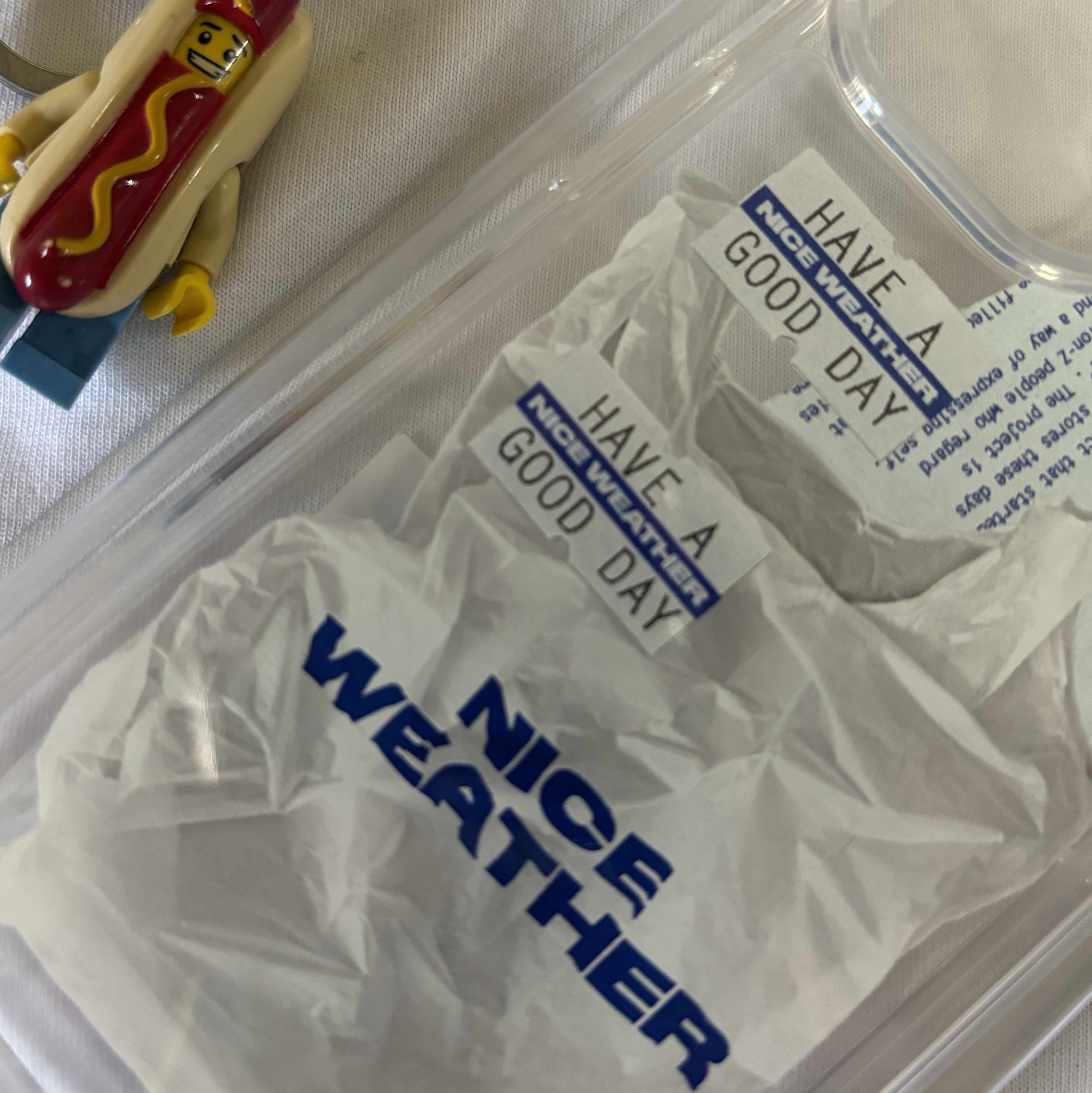 Nice Weather N.W Plastic Bag Phone Case White 착용 스타일