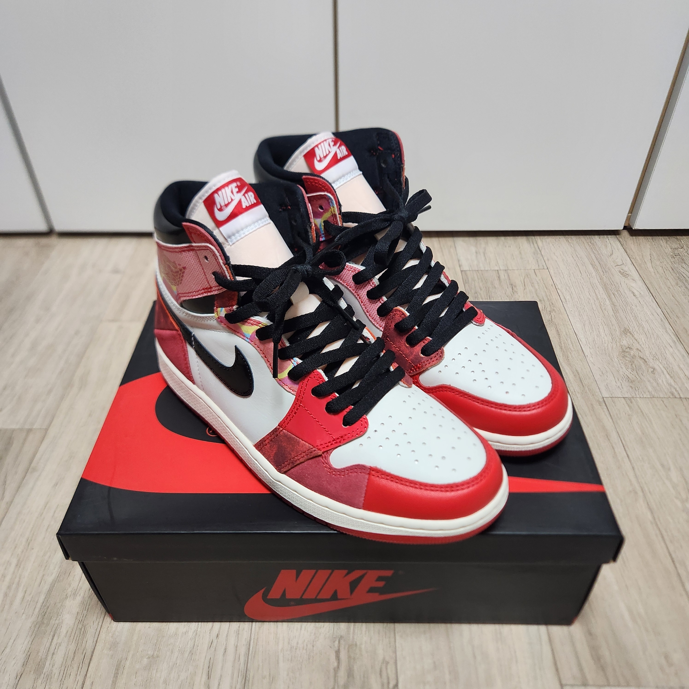 Jordan 1 Retro High Spider-Man Next Chapter 착용 스타일