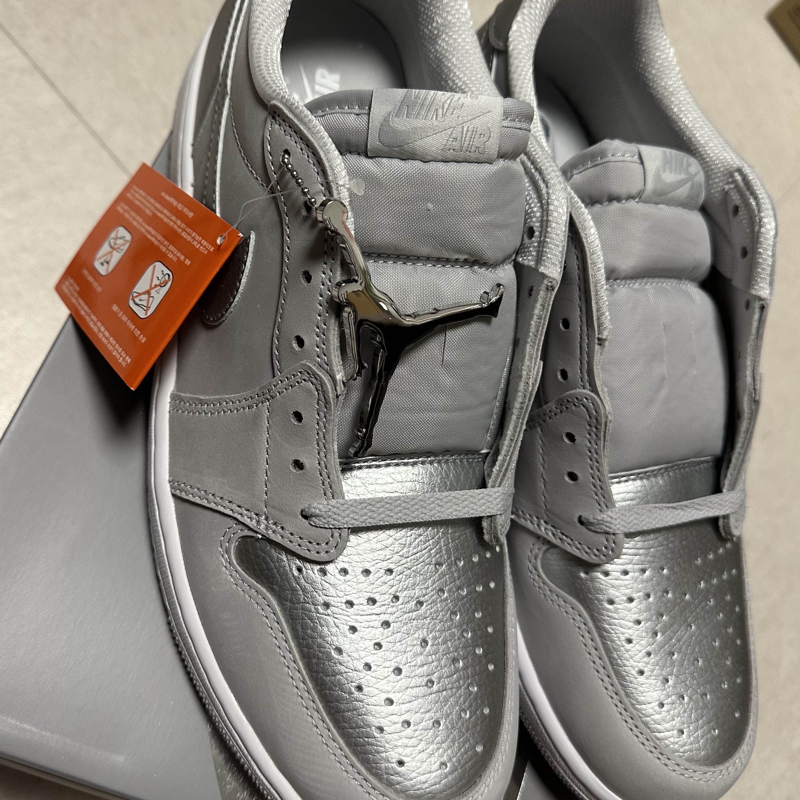 Jordan 1 Retro Low OG Silver 착용 스타일