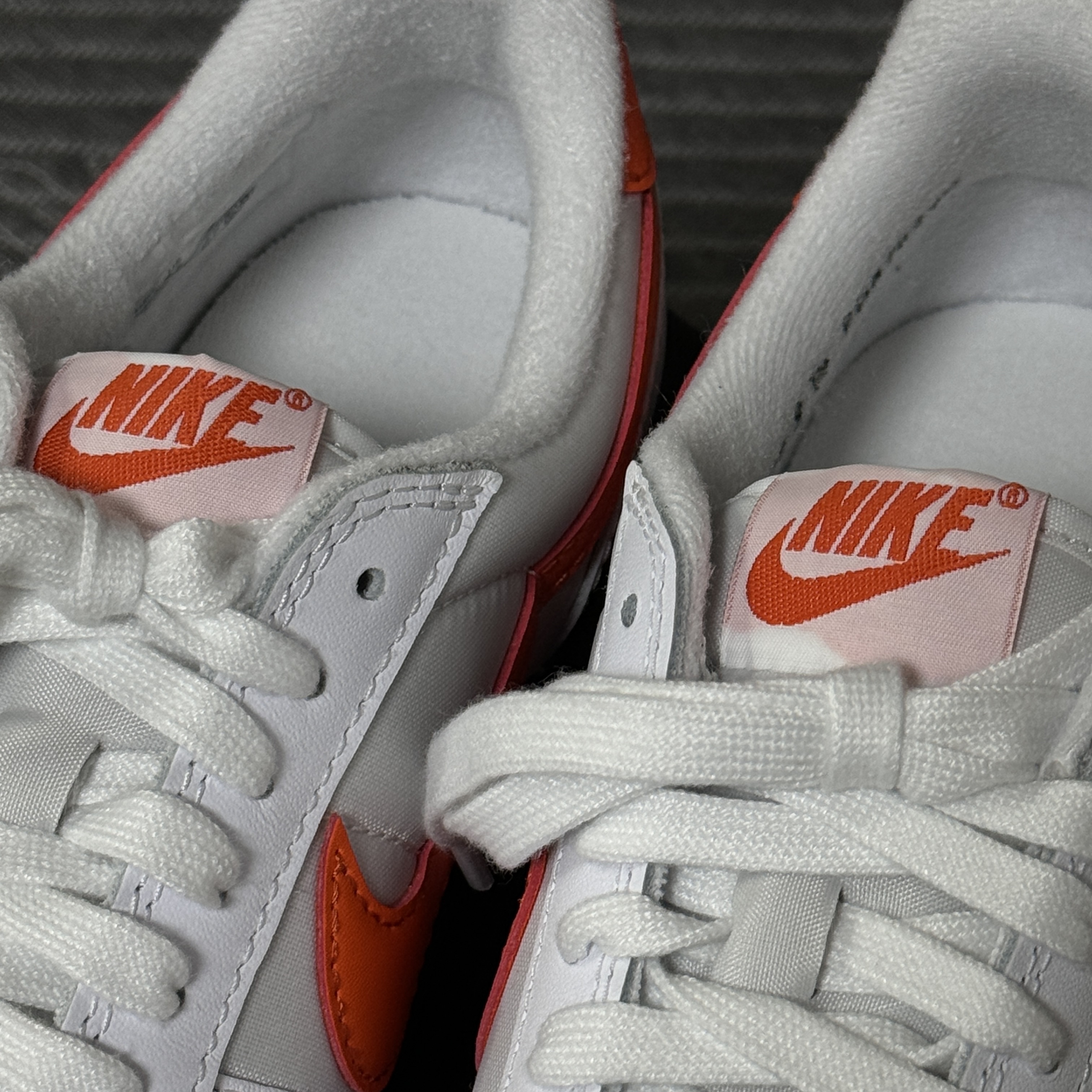 Nike Field General 82 SP White and Orange Blaze 착용 스타일 - 5