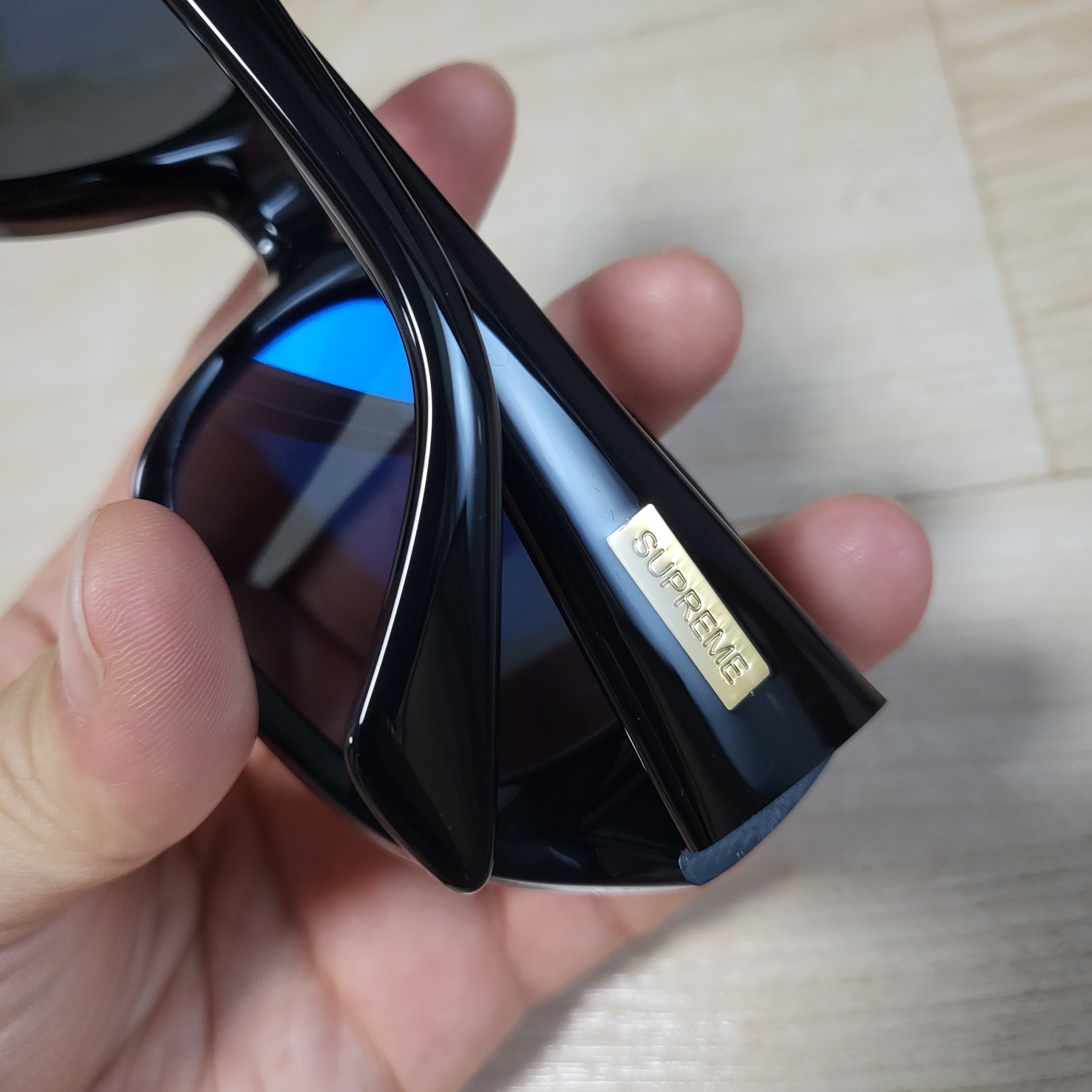 Supreme Cleo Sunglasses Black - 24SS 착용 스타일 - 3