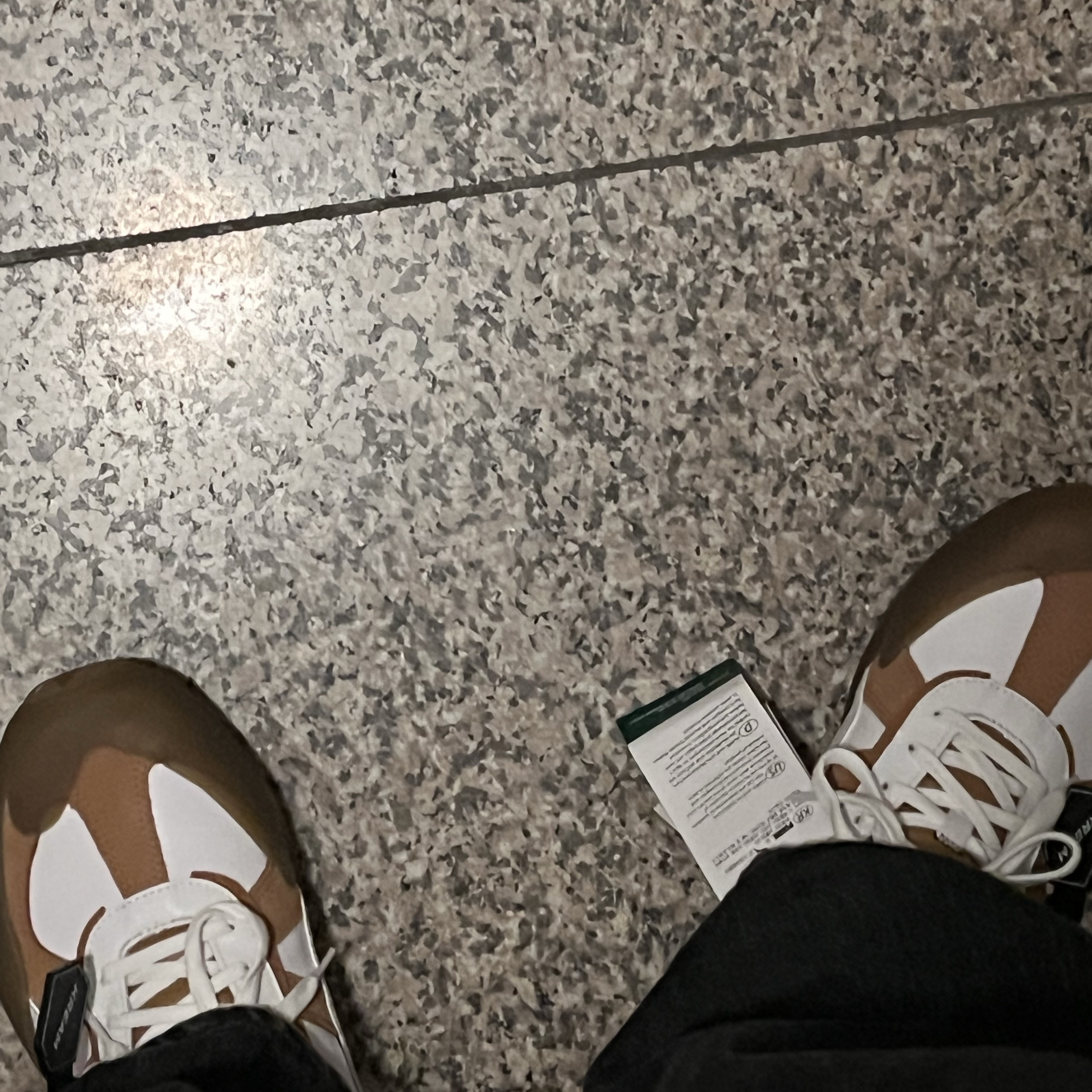 Puma Vaderon White Gum 착용 스타일