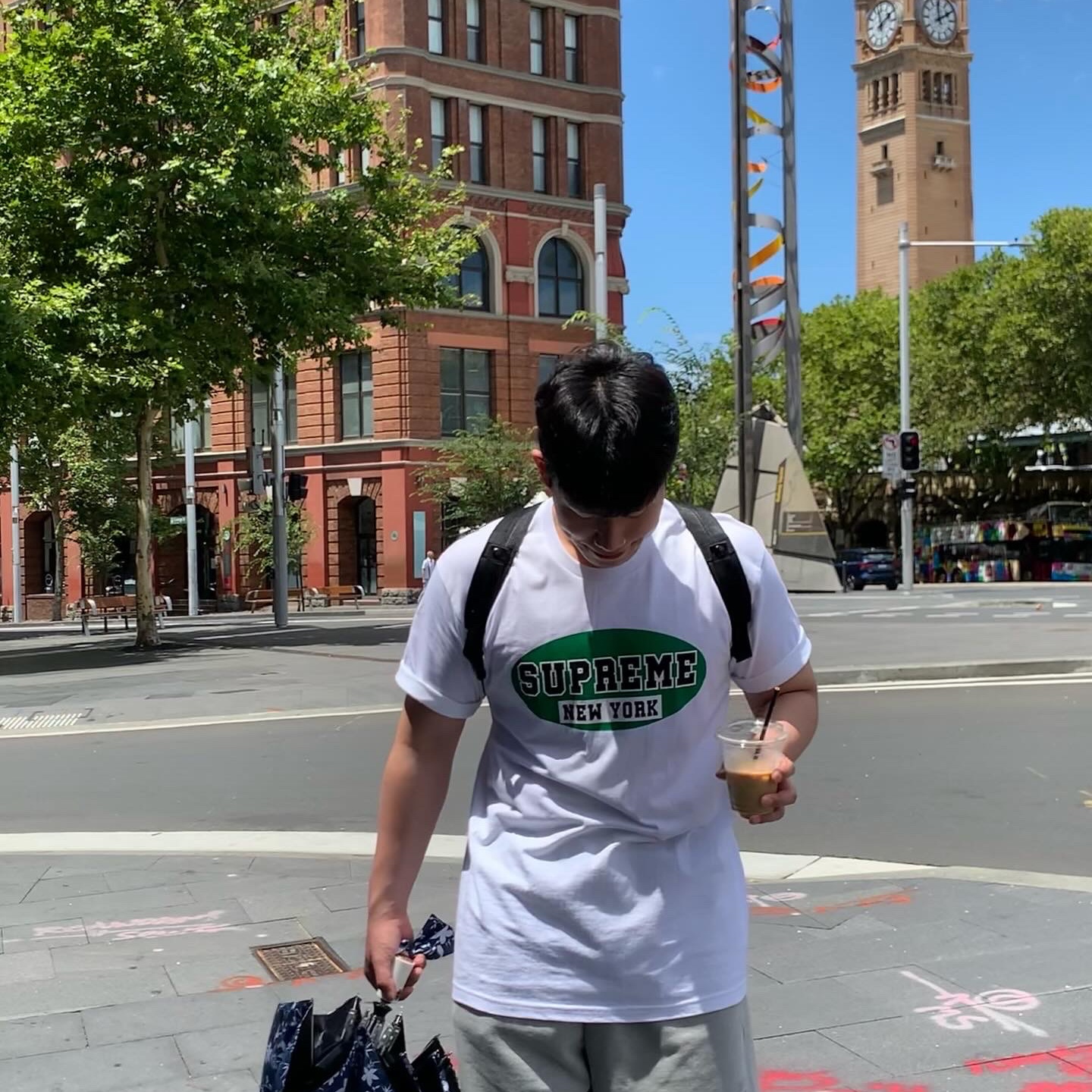 Supreme New York T-Shirt White - 23SS 착용 스타일 - 4