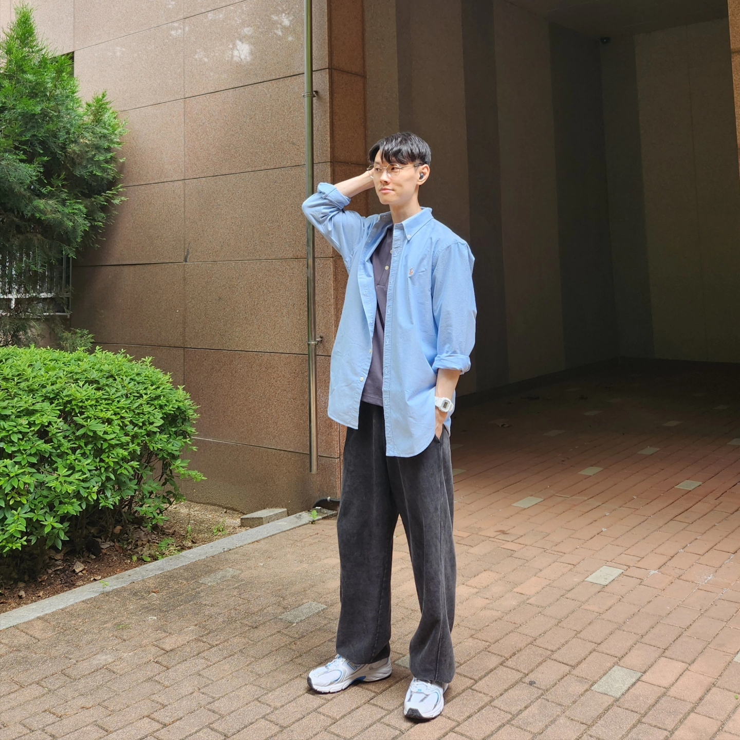 Polo Ralph Lauren Custom Fit Oxford Shirt Blue, New Balance 530 Sky Blue 착용 스타일
