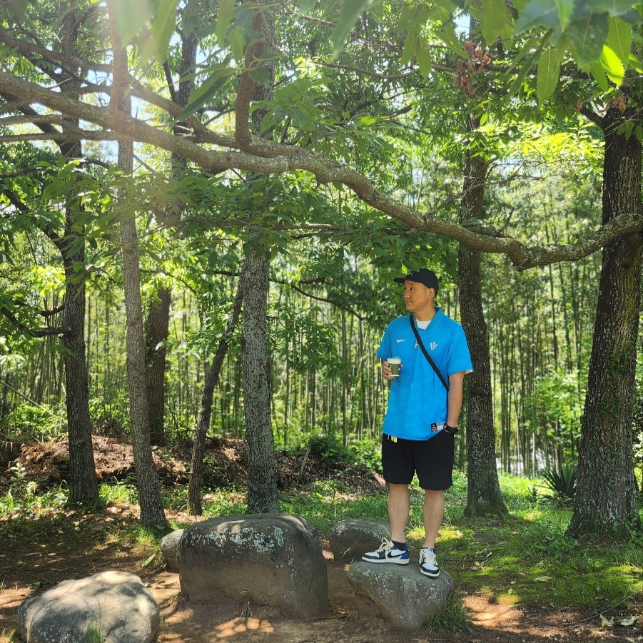 Nike x Drake Nocta Distant Regards Jersey Blue Glow (DR2616-450), Supreme x The North Face Trekking Zip-Off Belted Pants Black - 22SS 착용 스타일 - 3