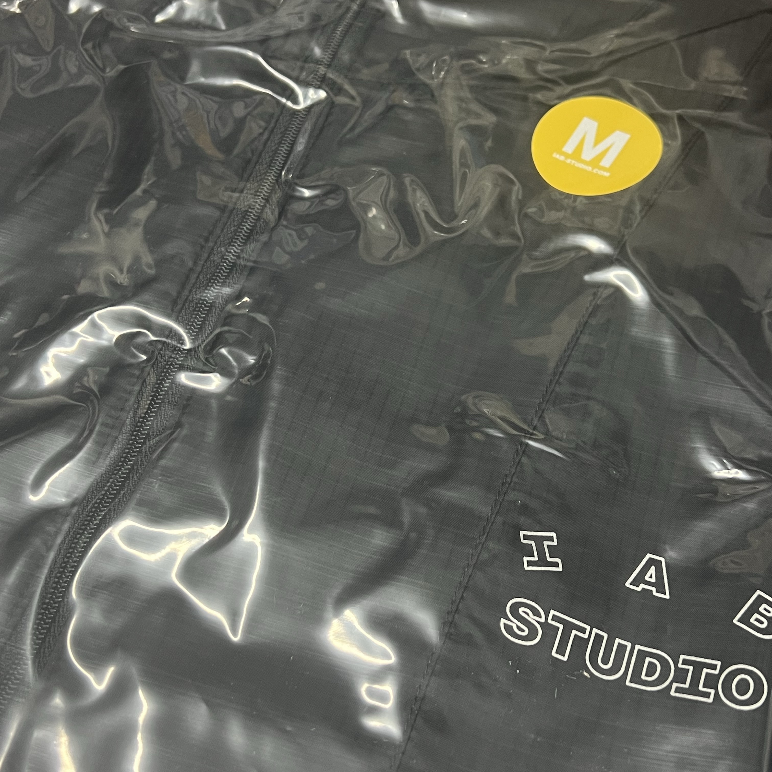 IAB Studio Ripstop Wind Jacket Black 착용 스타일