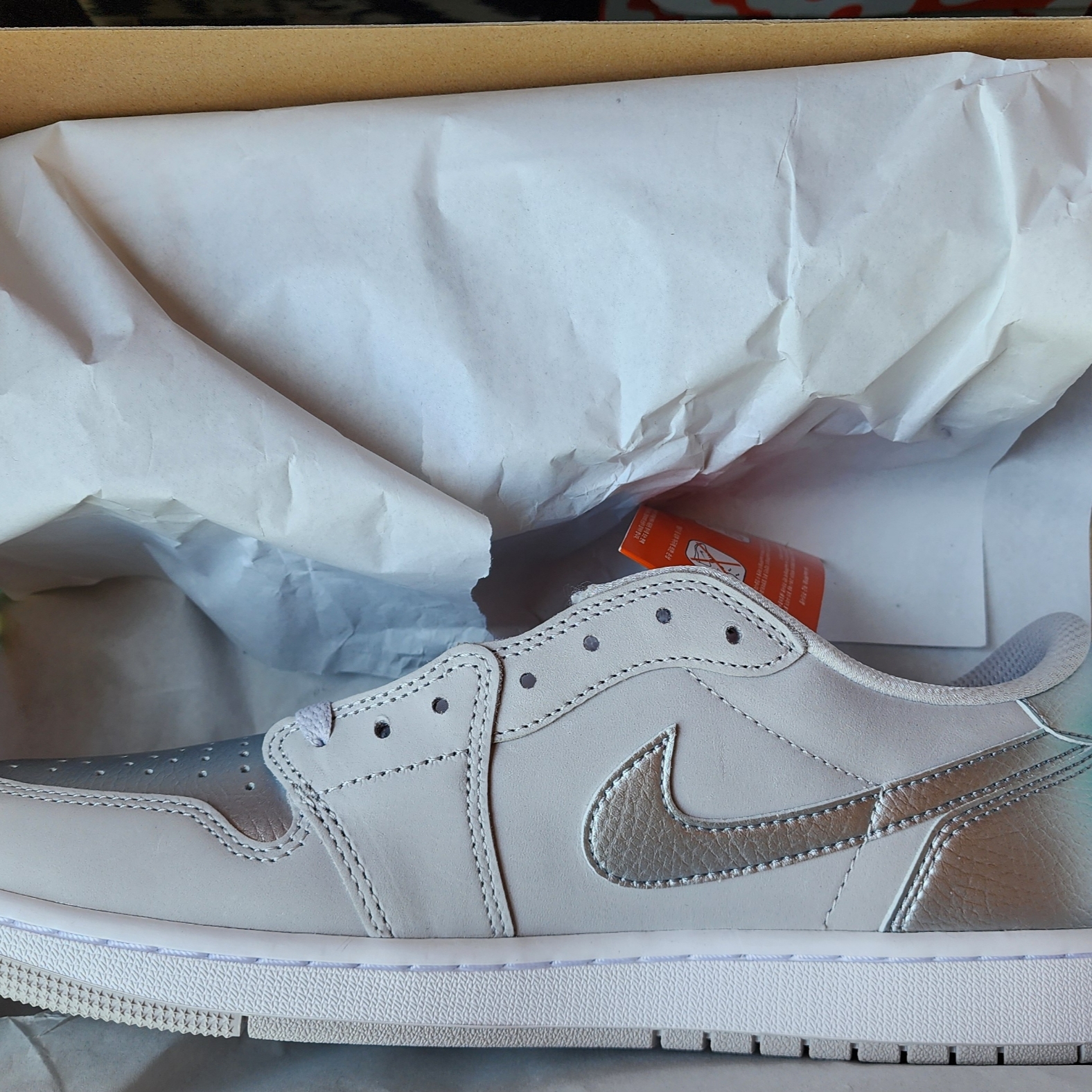 Jordan 1 Retro Low OG Silver 착용 스타일 - 4