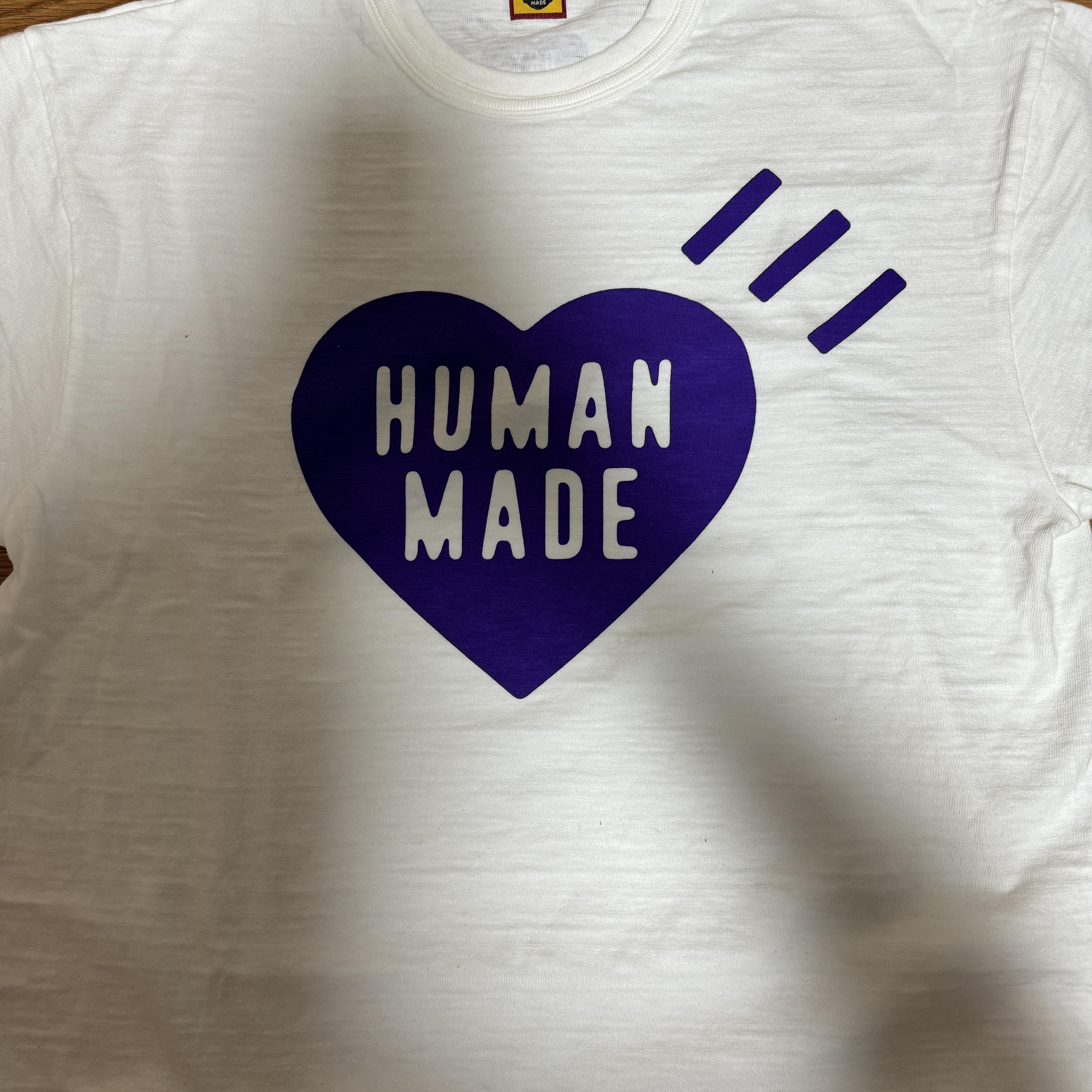 Human Made Heart T-Shirt White - Fukuoka Store Exclusive 착용 스타일 - 1